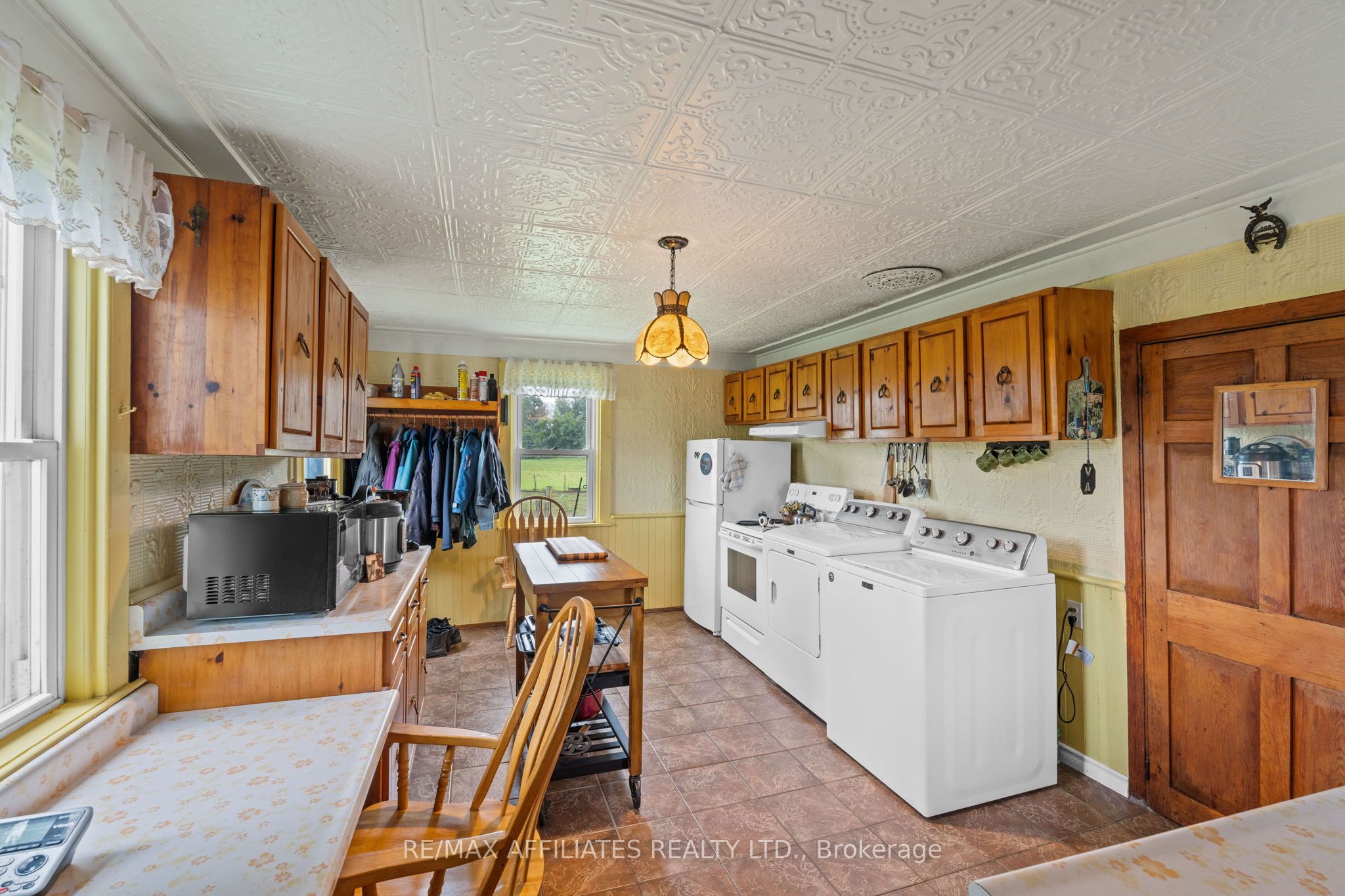 255 County Road 40 Property Photo 9