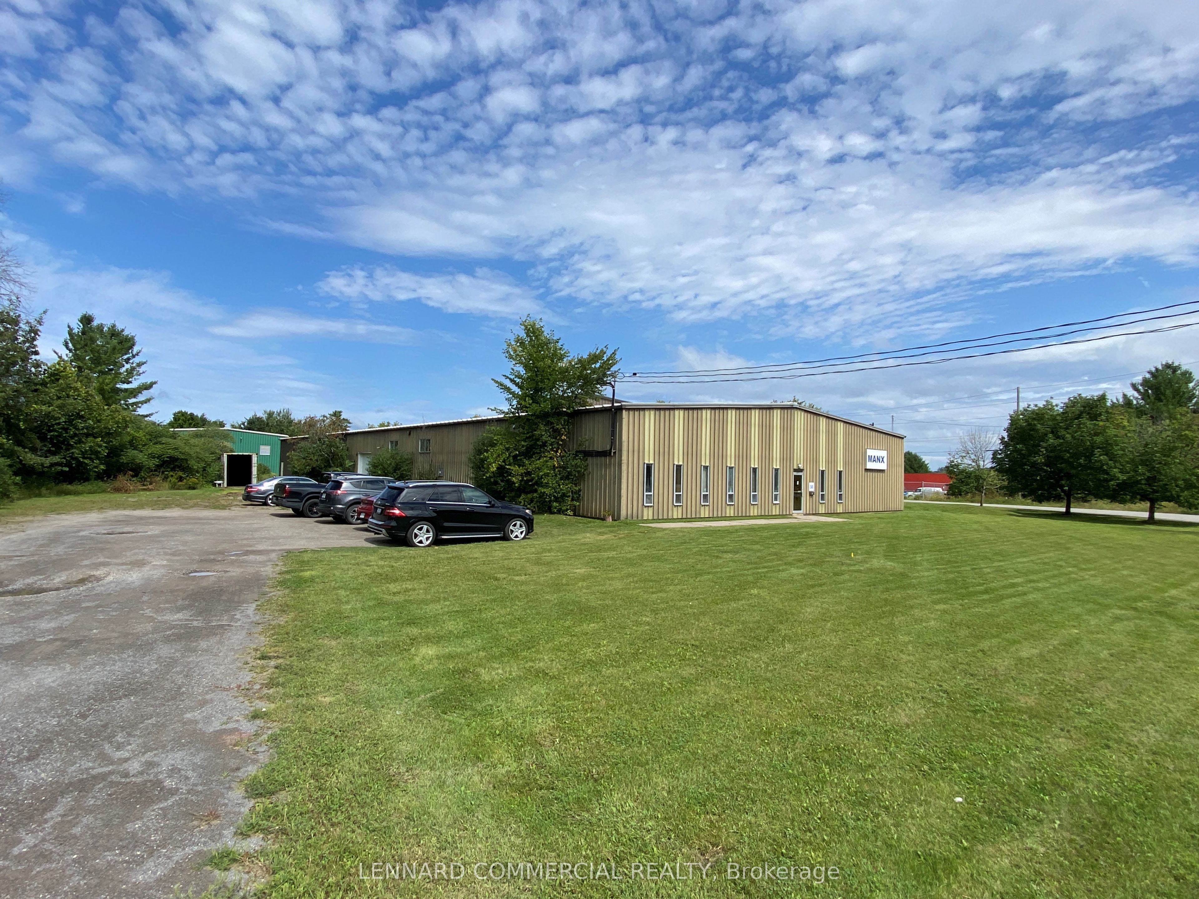 38 Bruce Cres Property Photo