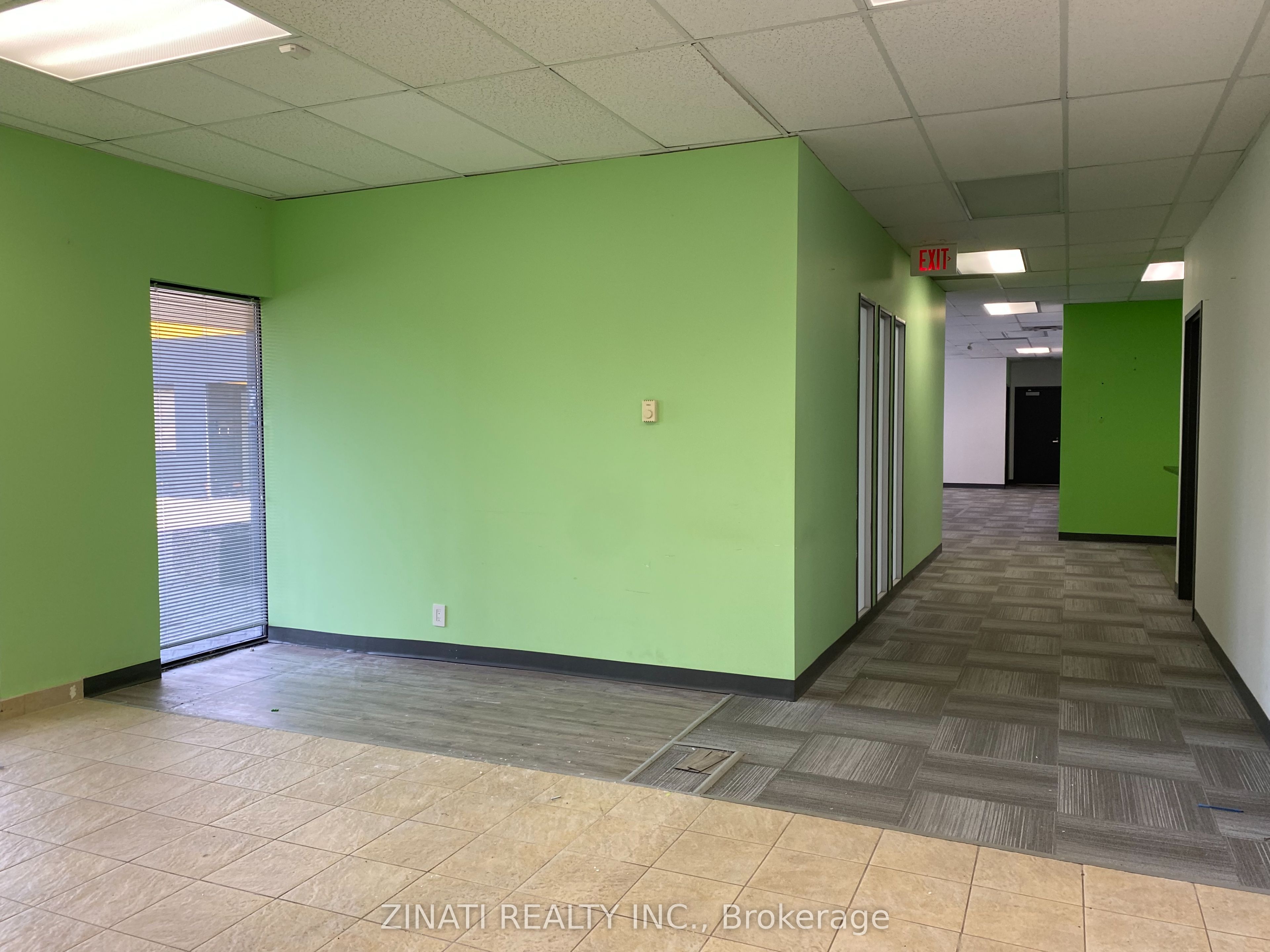 #200 - 2305 St Laurent Boulevard Property Photo 9