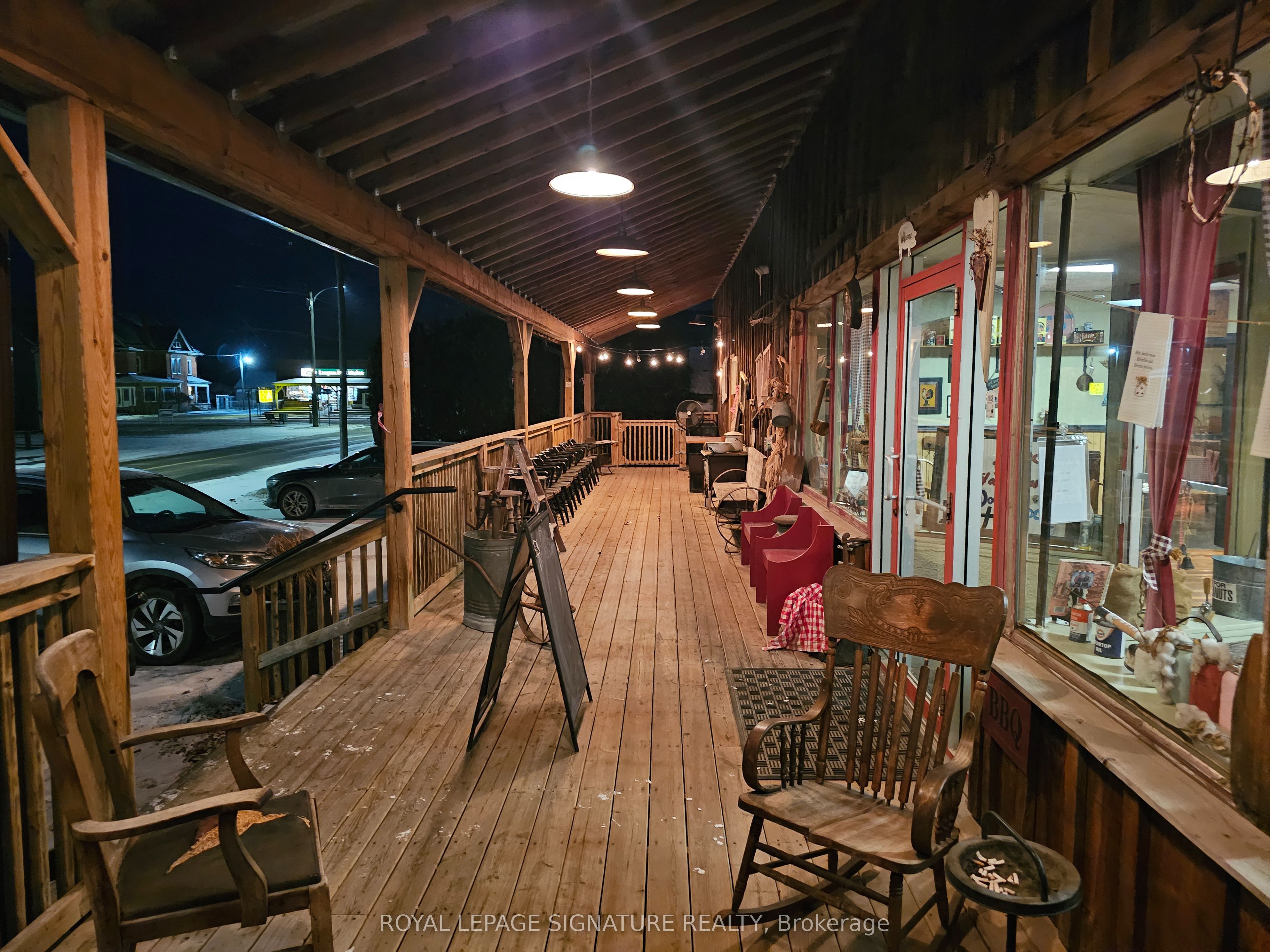 6 Albert St Property Photo 2