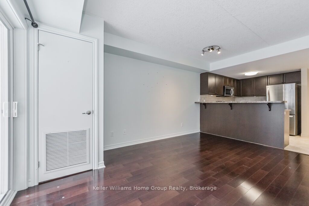 #301 - 645 St David Street Property Photo 14