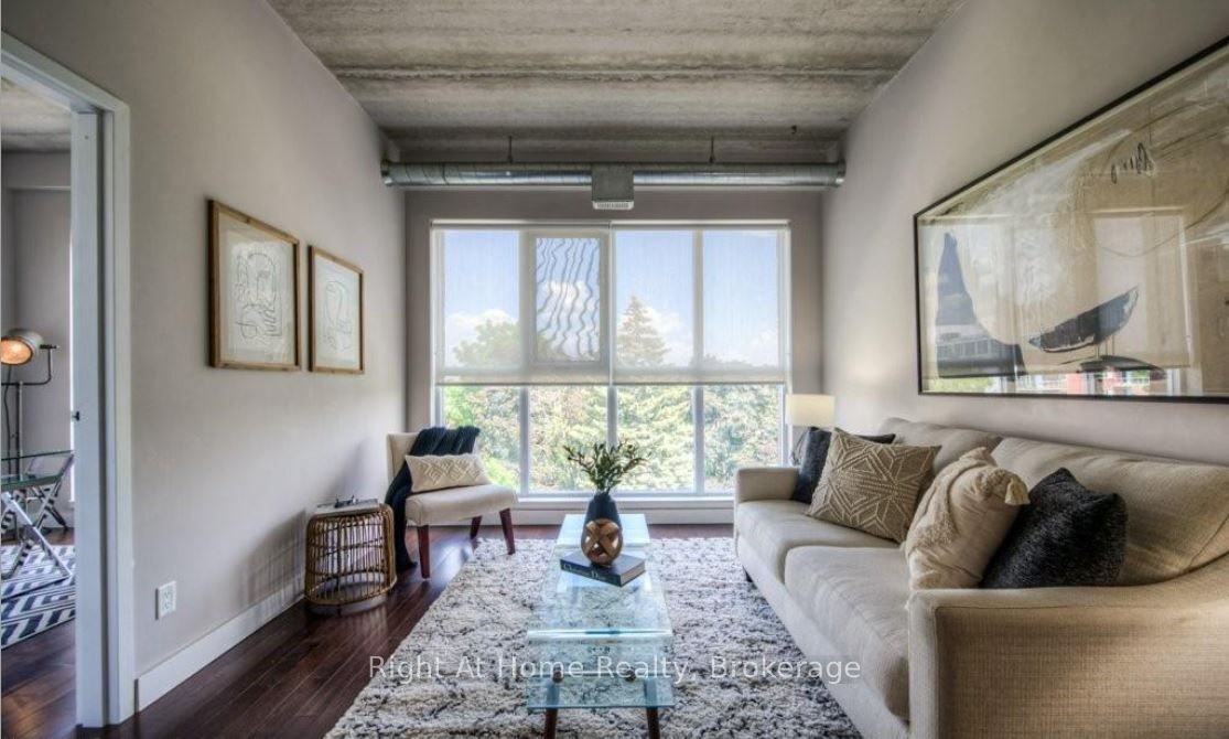 #402 - 36 Regina Street Property Photo 3