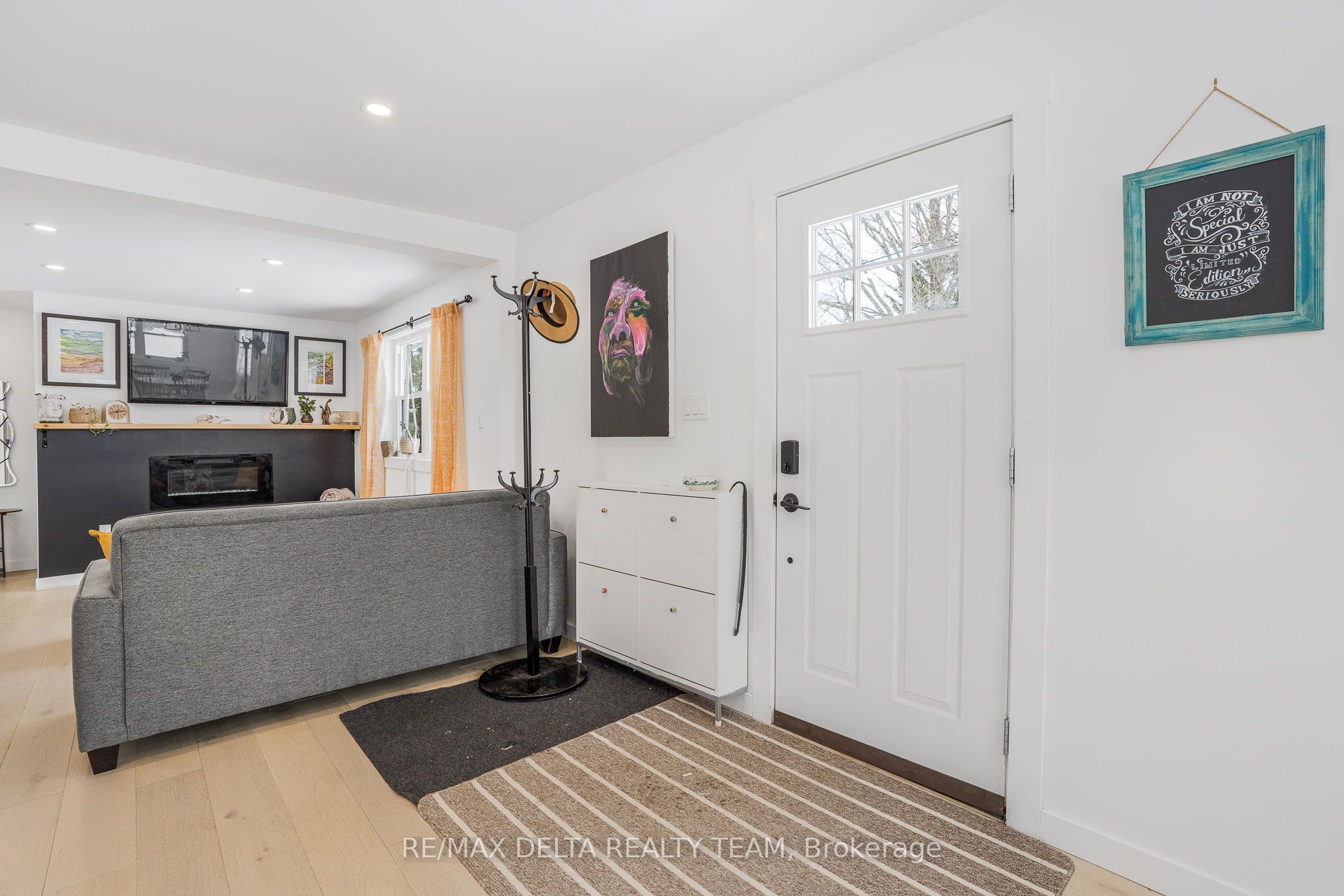 984 Hillmillar Street Property Photo 3