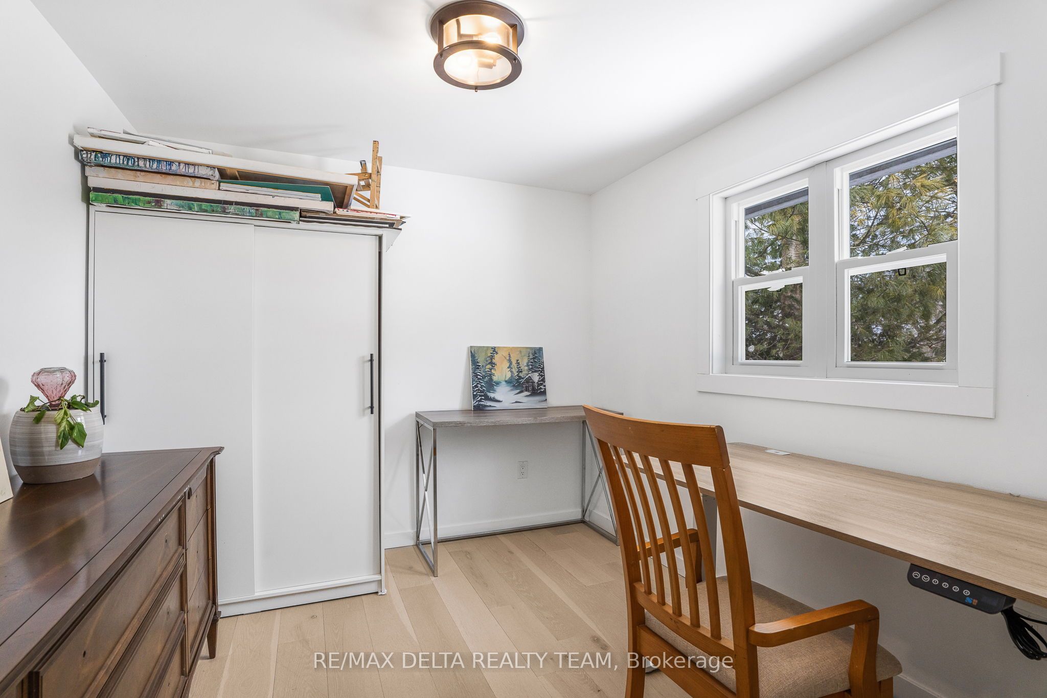 984 Hillmillar Street Property Photo 17