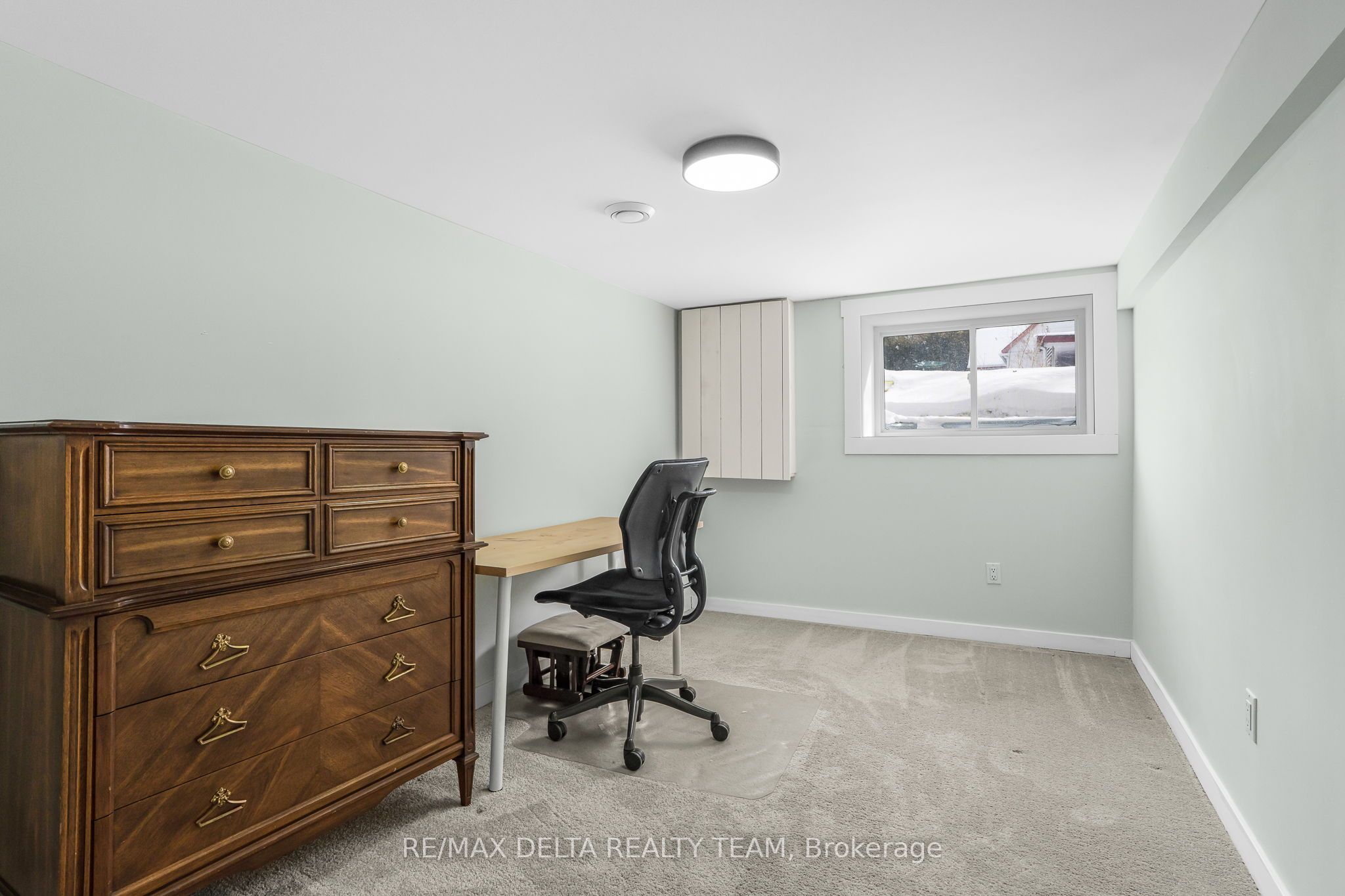984 Hillmillar Street Property Photo 18