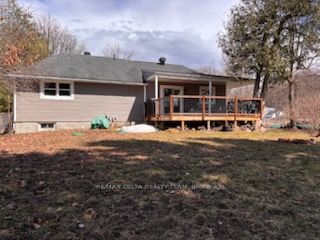 984 Hillmillar Street Property Photo 24