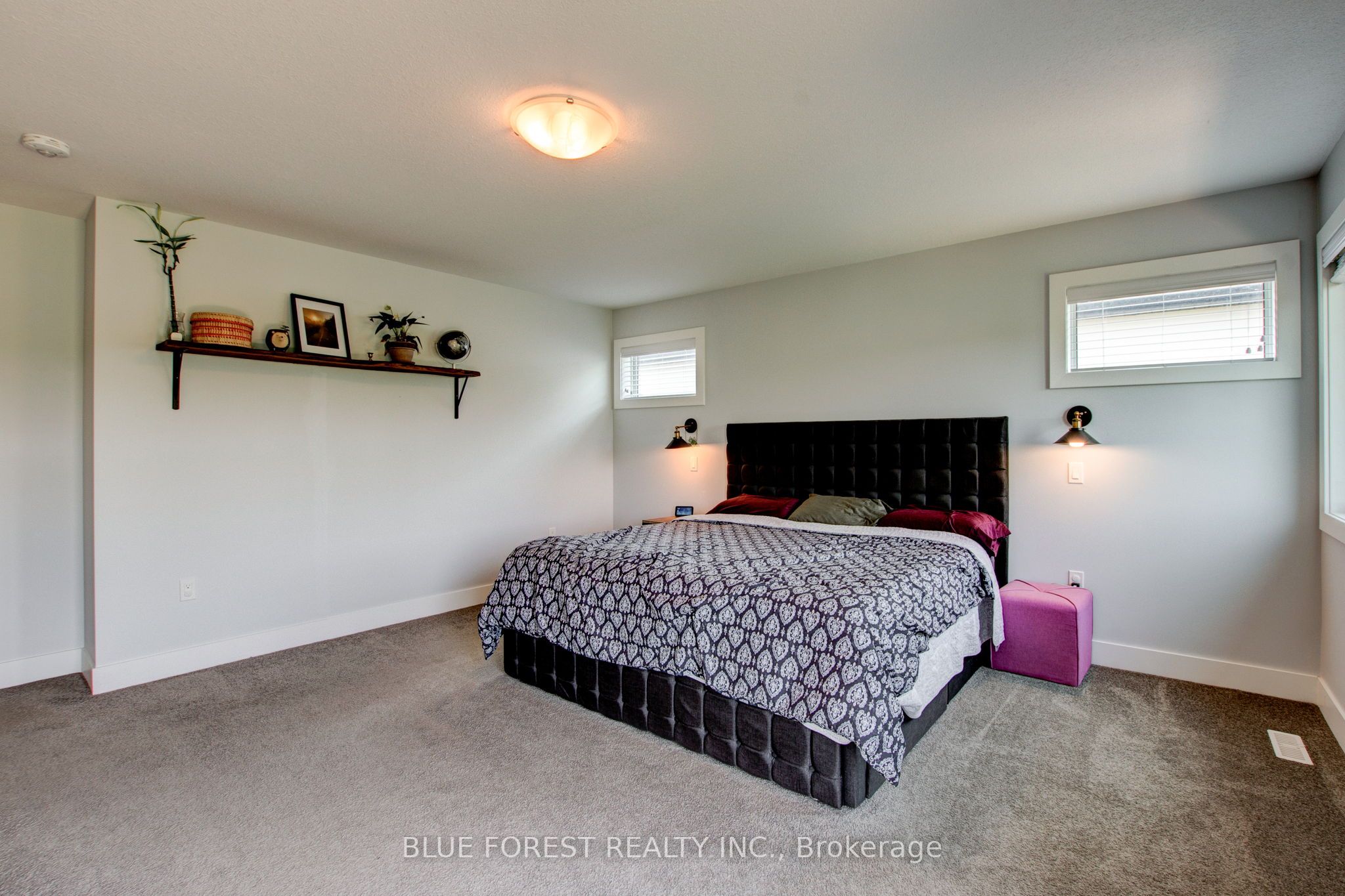 #2 - 2810 Sheffield Place Property Photo 28