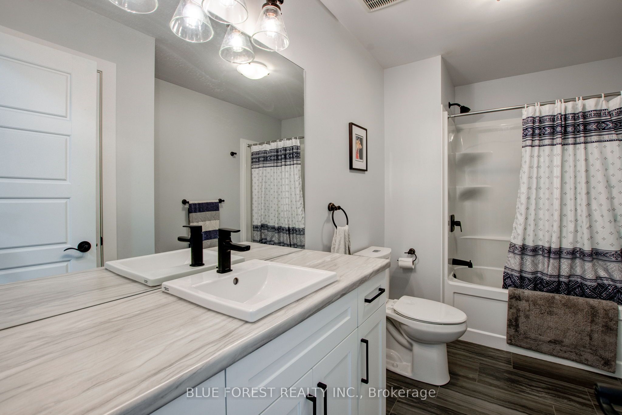 #2 - 2810 Sheffield Place Property Photo 36