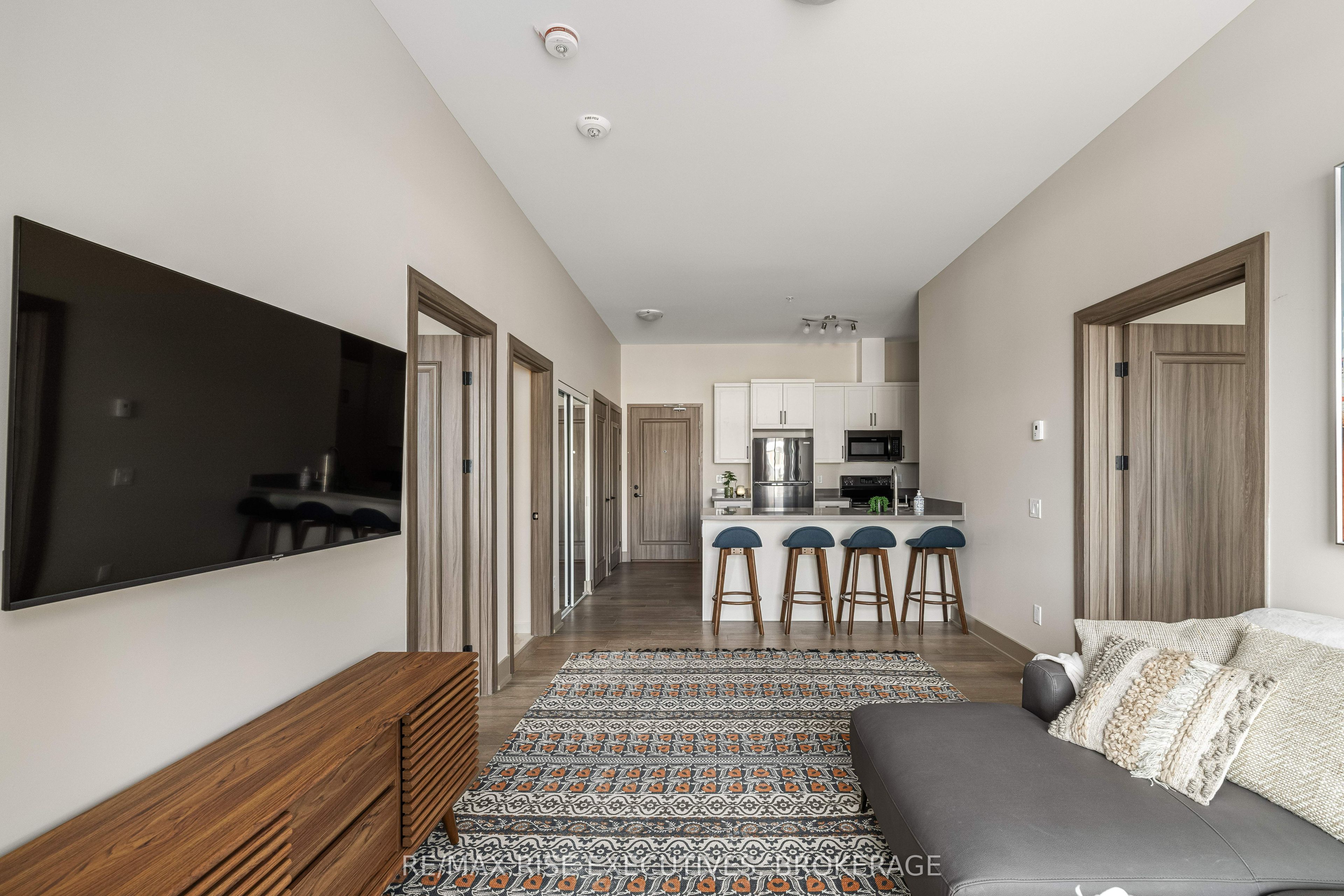 #312 - 820 Gardiners Road Property Photo 6