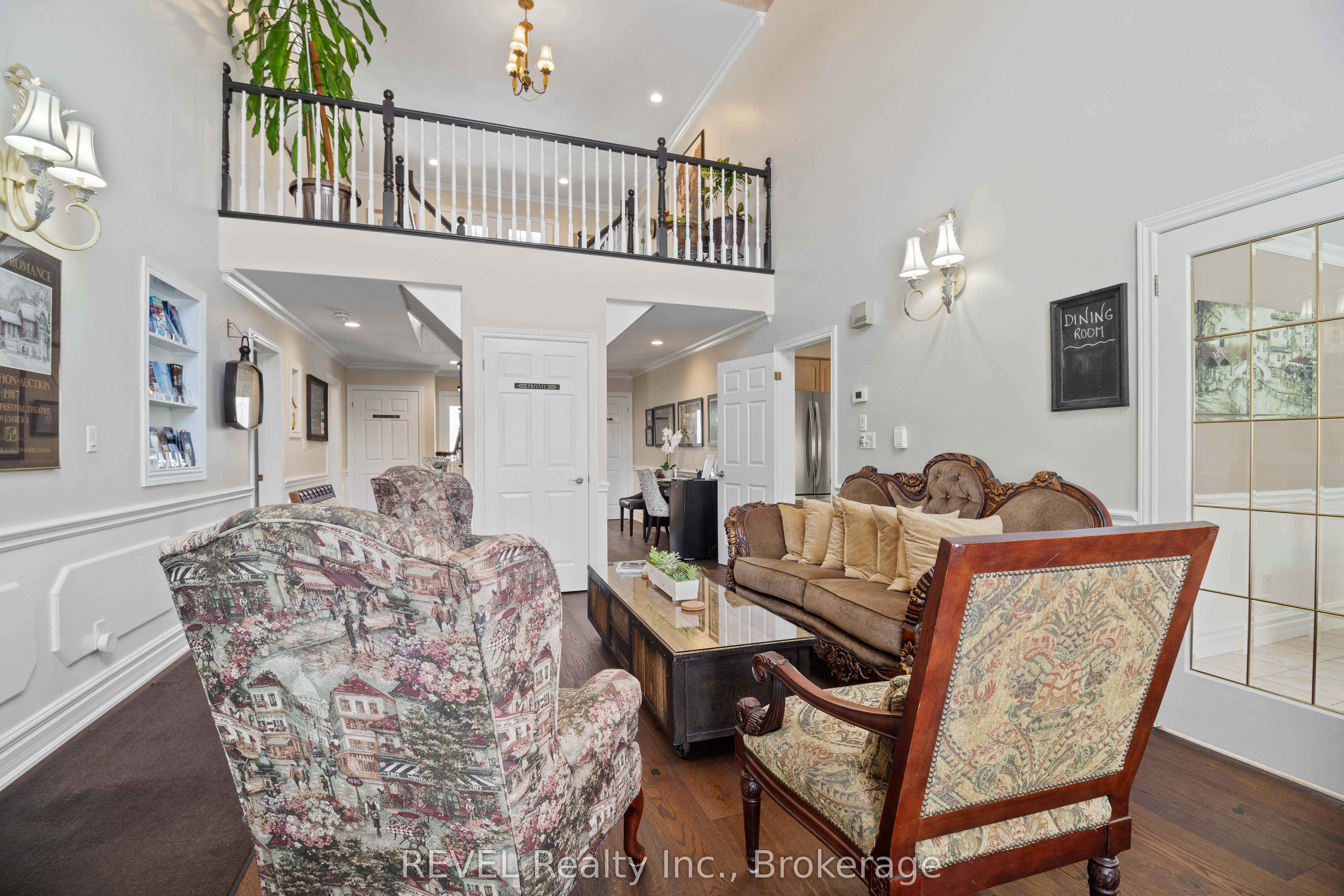 527 Mississagua Street Property Photo 5