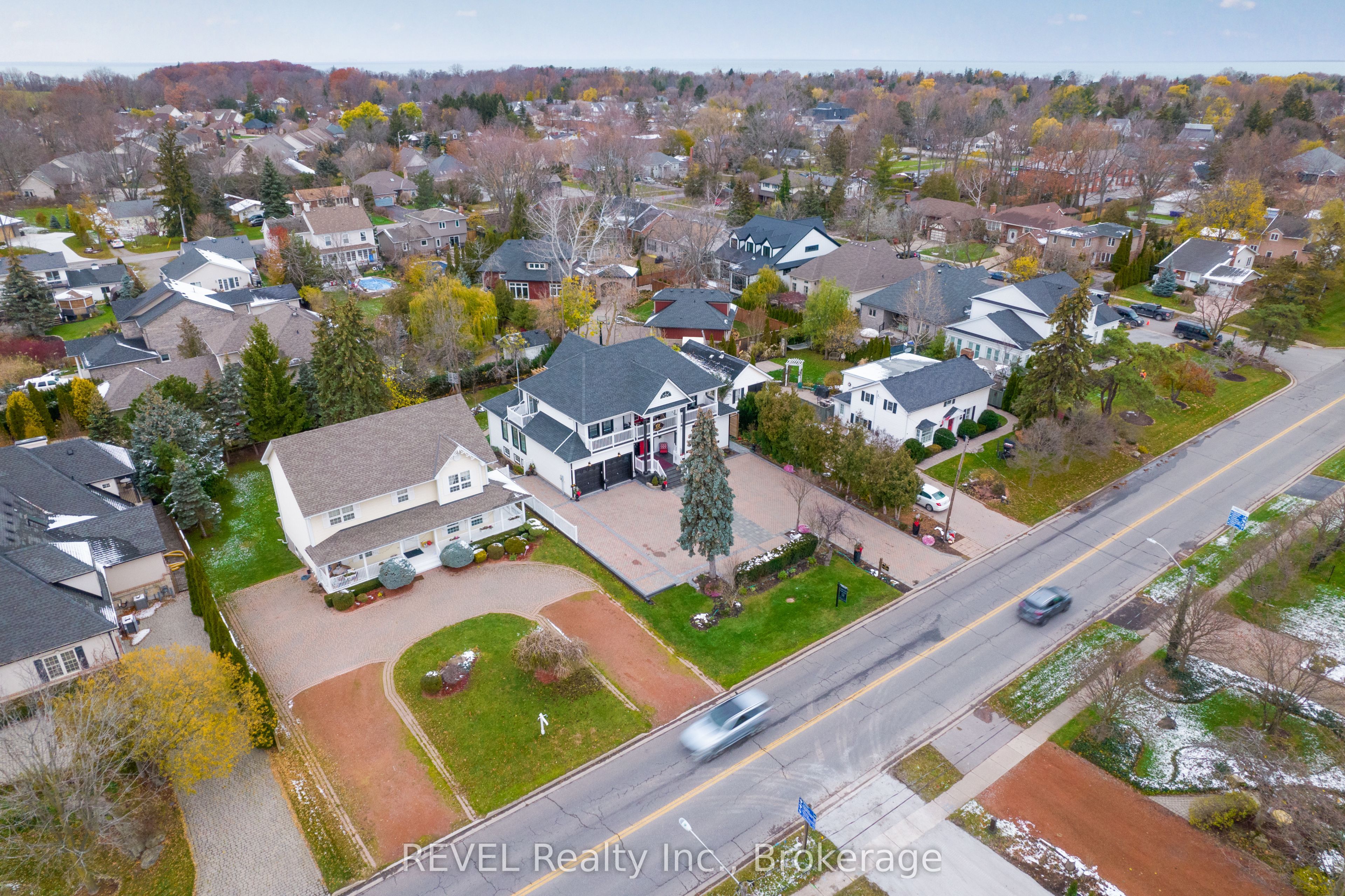 527 Mississagua Street Property Photo 50
