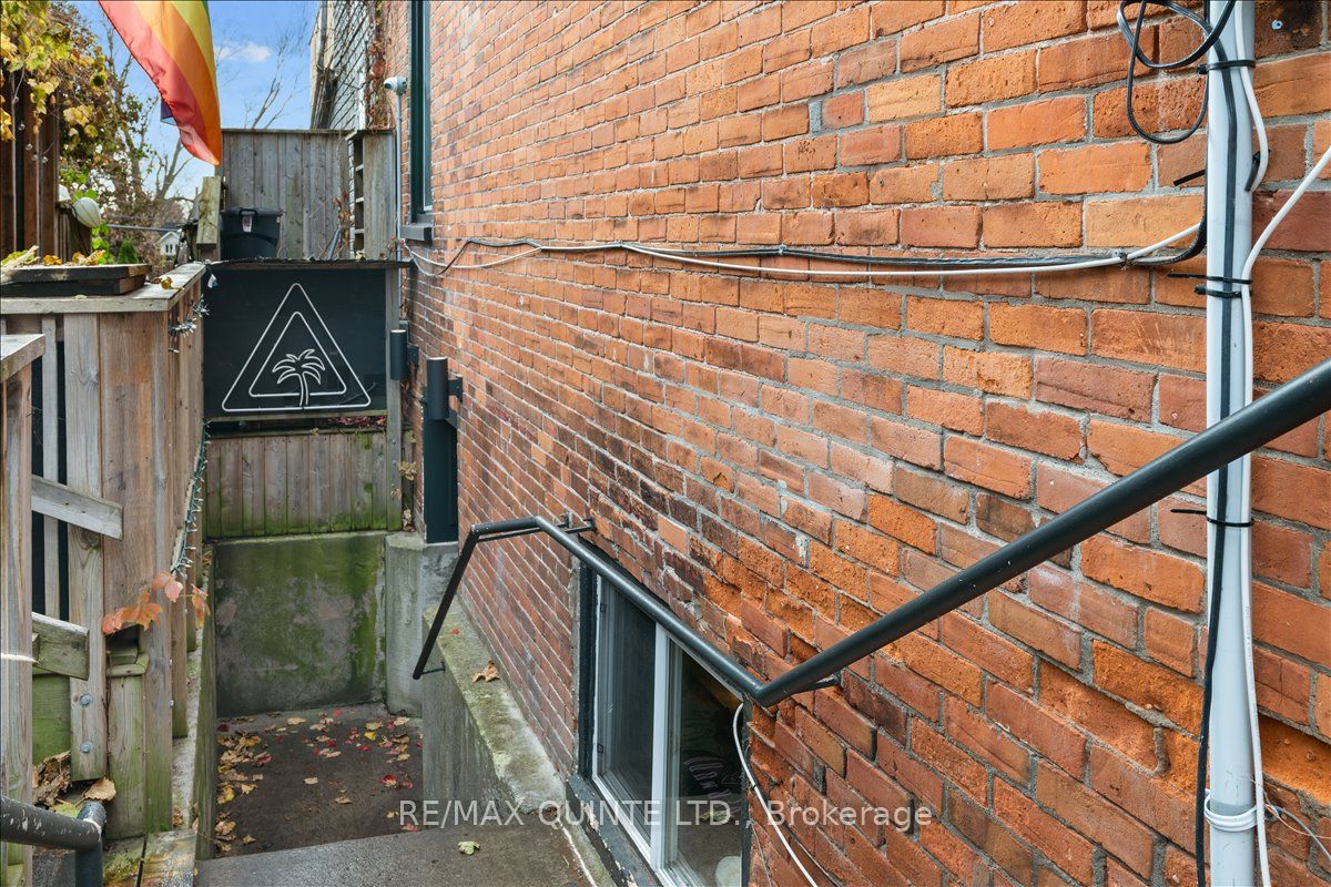 275 Main Street Property Photo 33