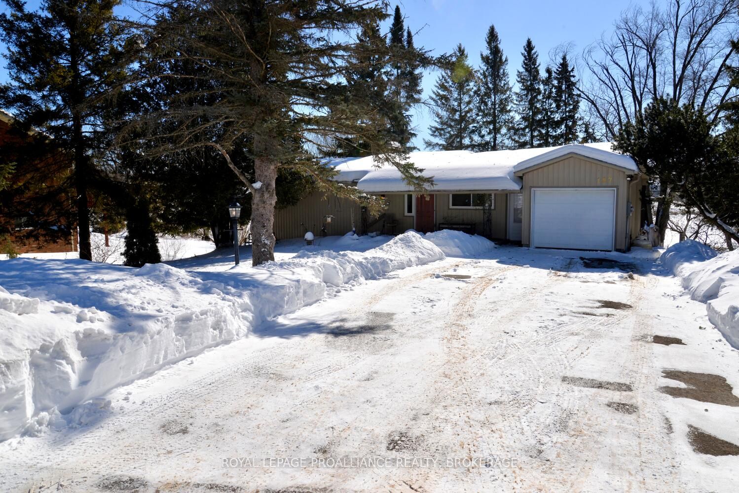 107 Rocklind Close Lane Property Photo