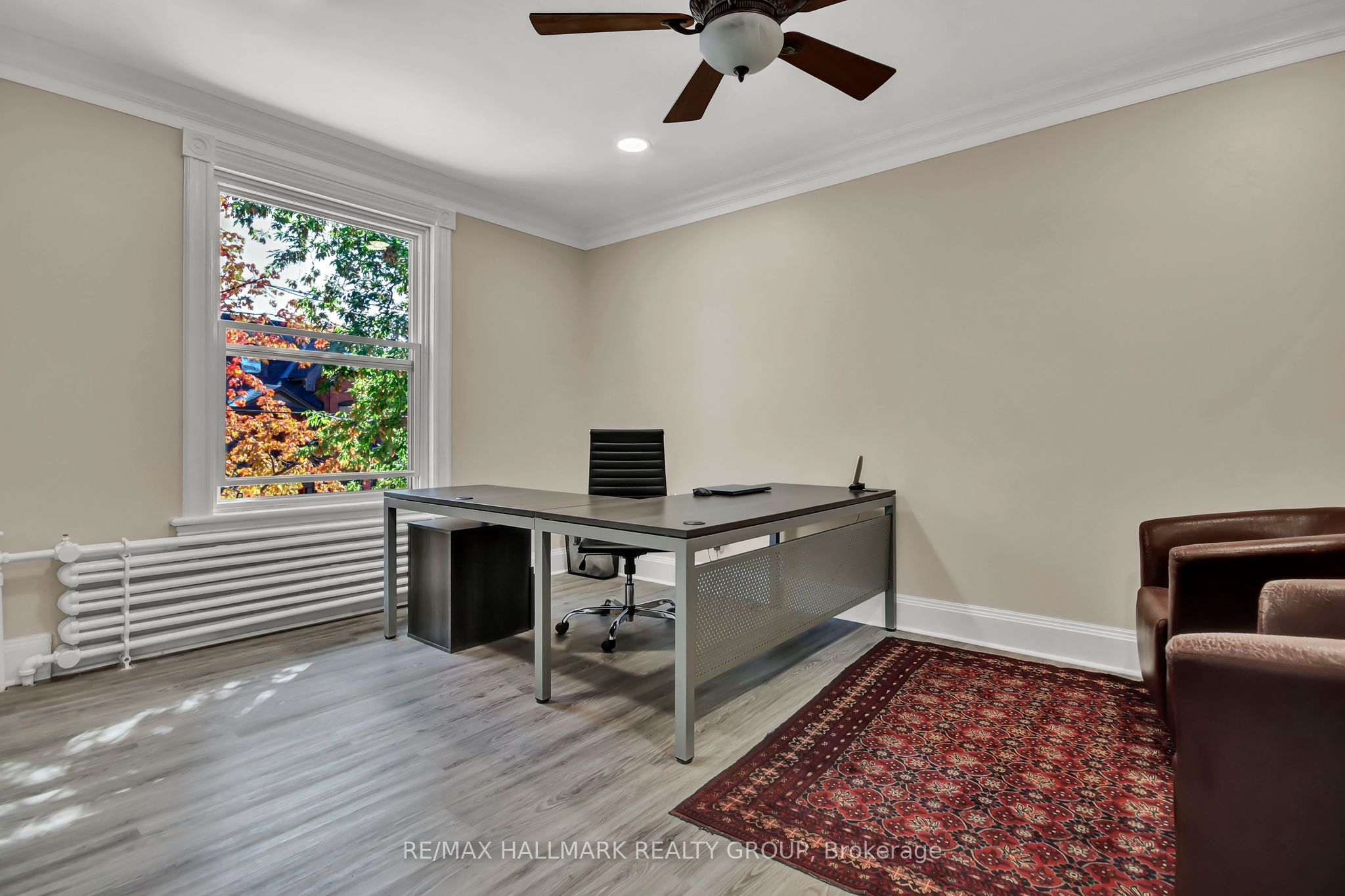 421 Gilmour St Property Photo 16
