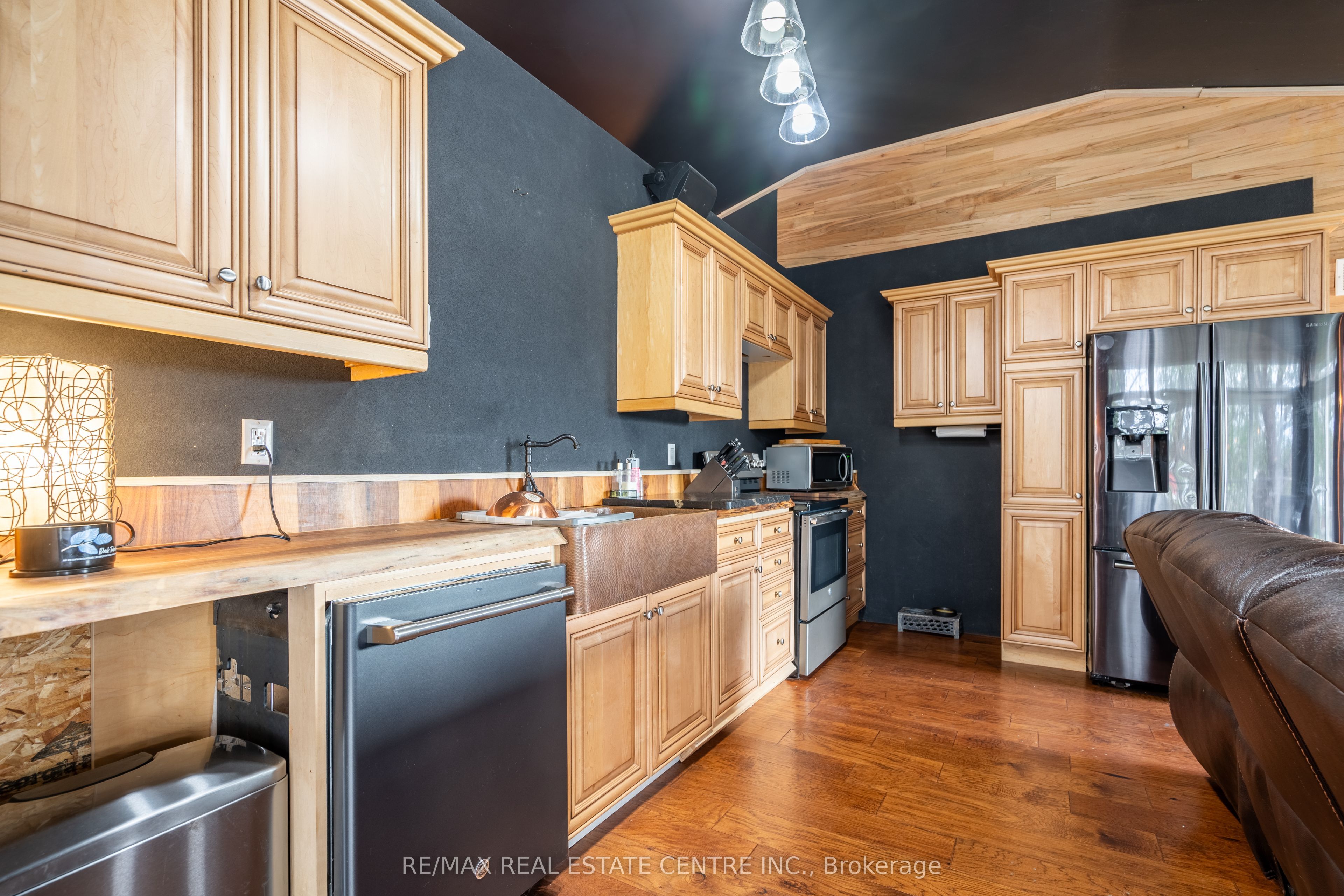 4006 Queen St Property Photo 31