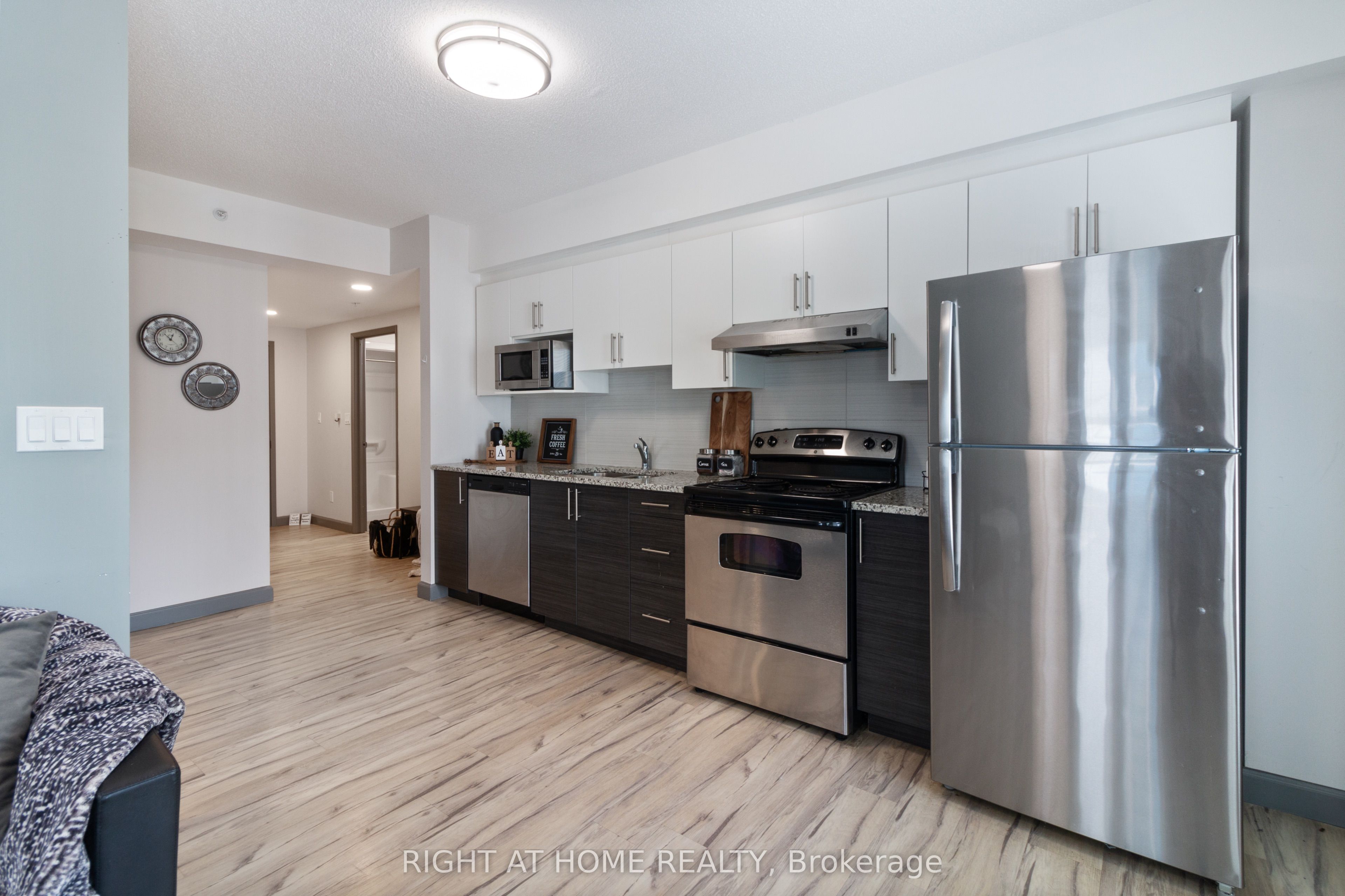 258 C Sunview St Property Photo 2