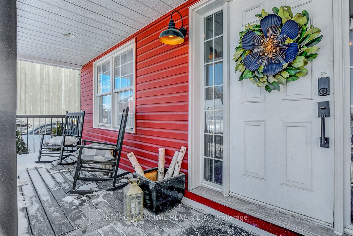 #2 - 3722 Carp Road Property Photo 7