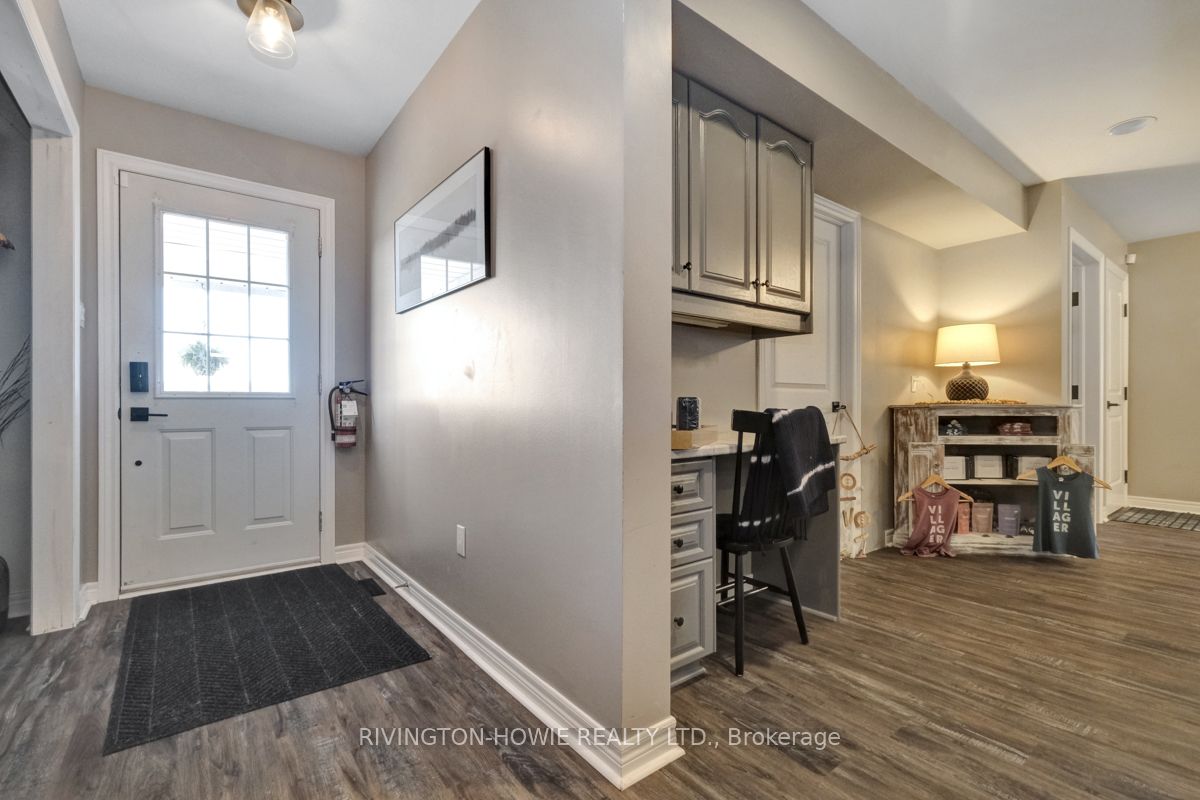 #2 - 3722 Carp Road Property Photo 10