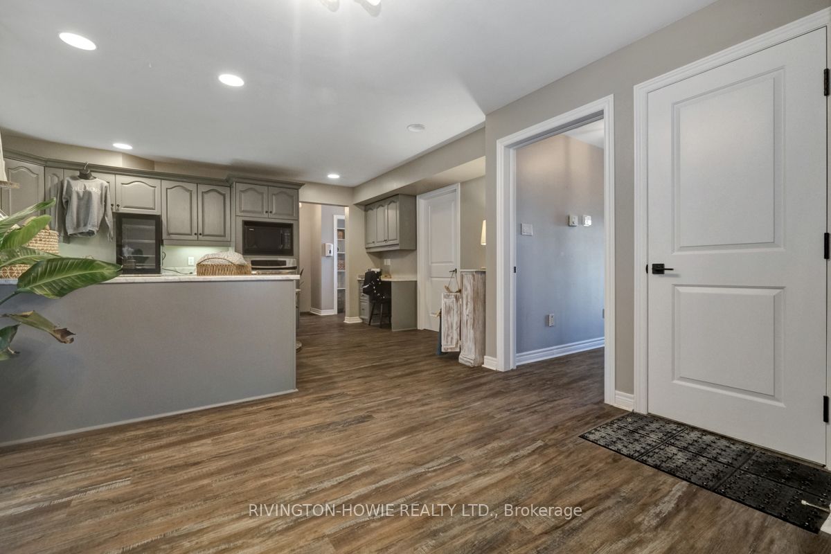 #2 - 3722 Carp Road Property Photo 13