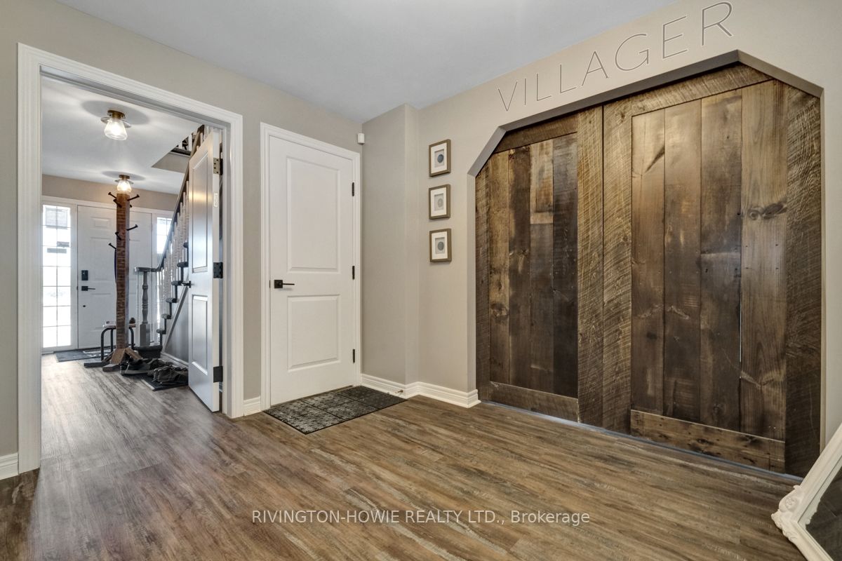 #2 - 3722 Carp Road Property Photo 16