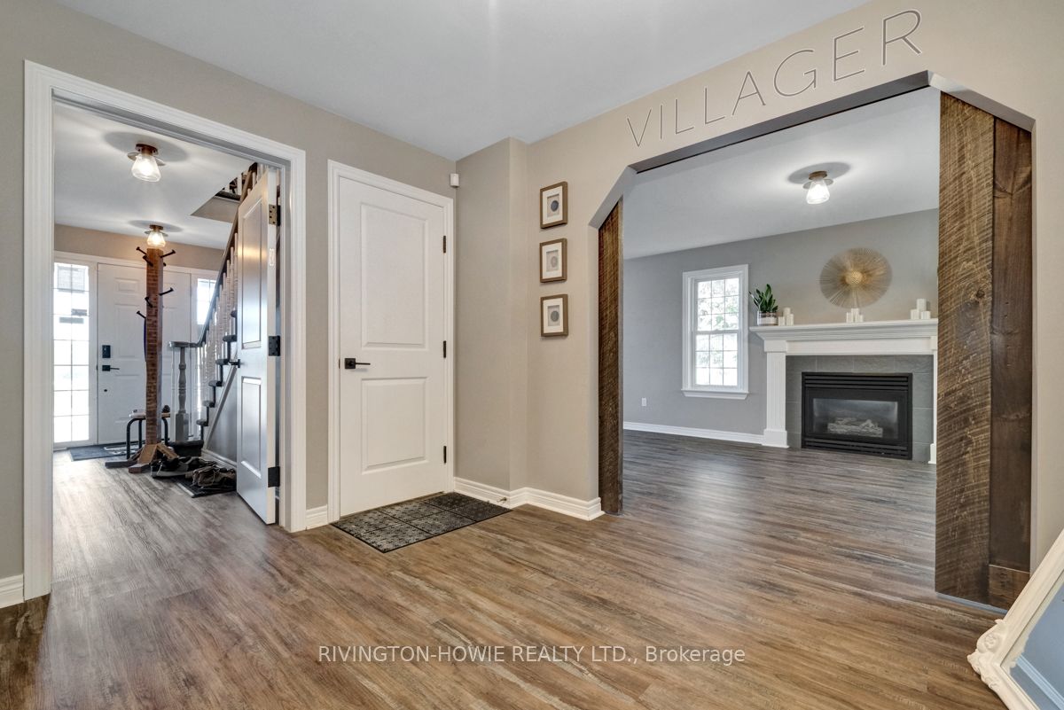 #2 - 3722 Carp Road Property Photo 17