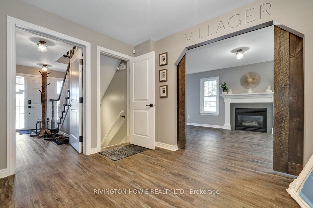 #2 - 3722 Carp Road Property Photo 18