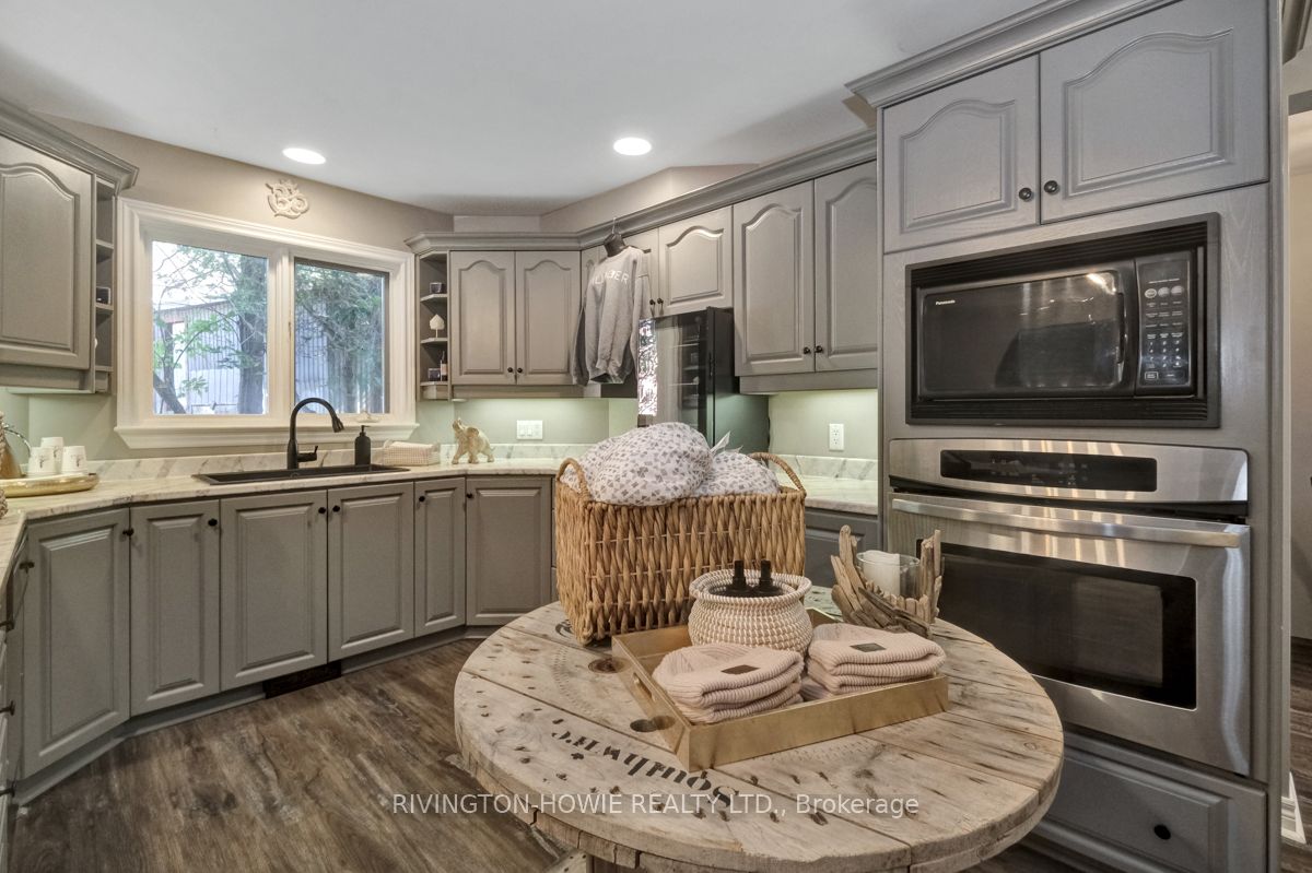 #2 - 3722 Carp Road Property Photo 20