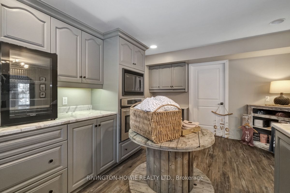 #2 - 3722 Carp Road Property Photo 21