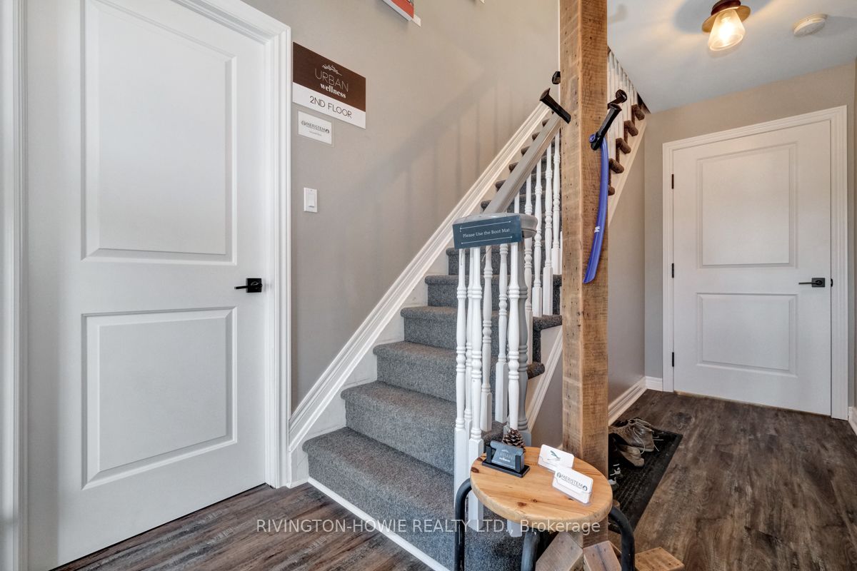 #1 - 3722 Carp Road Property Photo 7