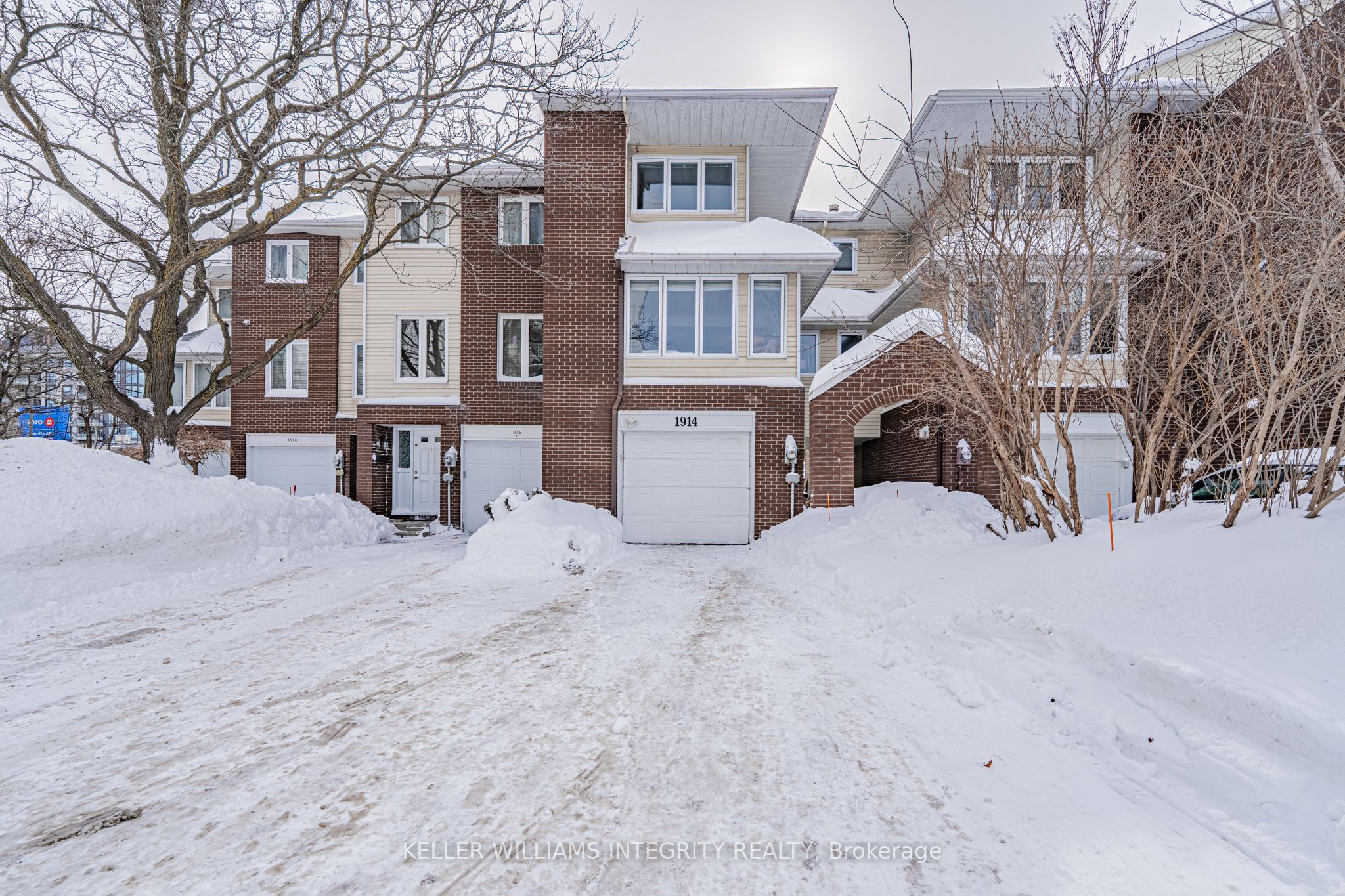K1g 1l6 Real Estate Listings Main Image