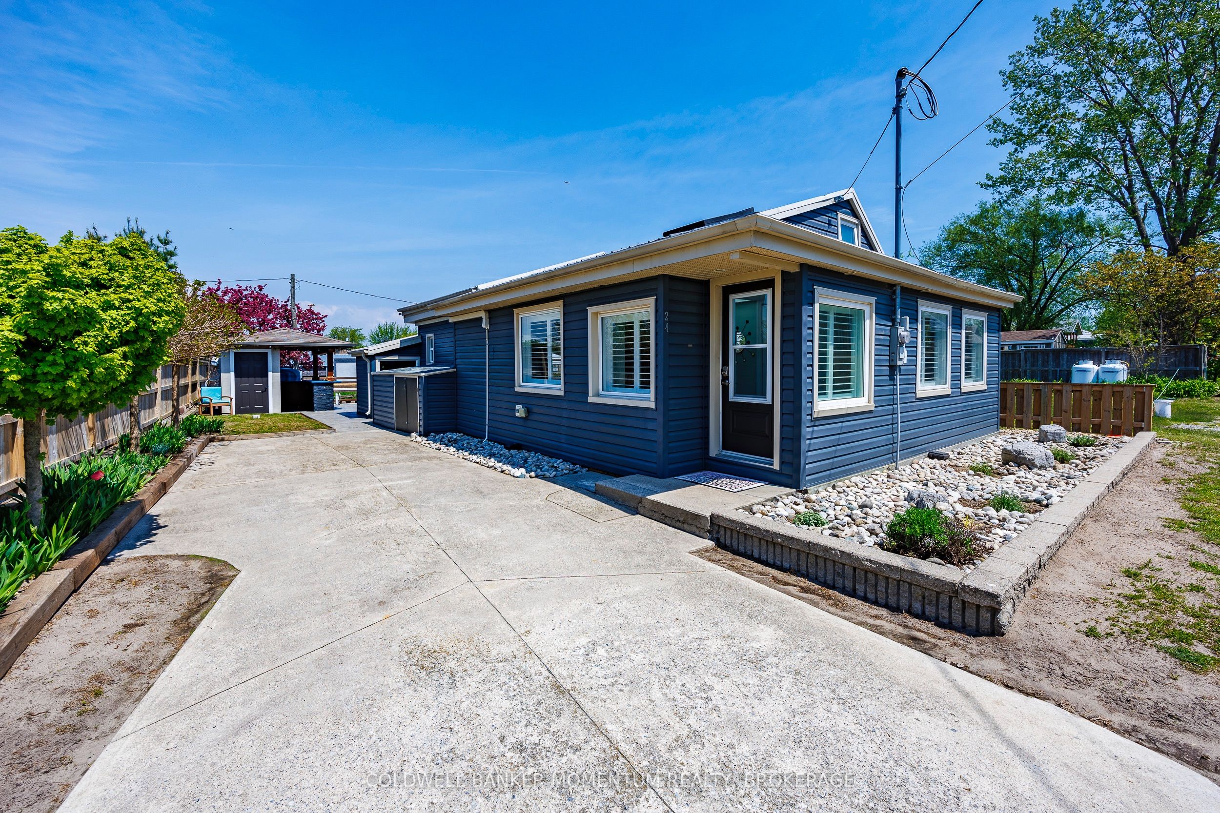 24 Private Lane Property Photo