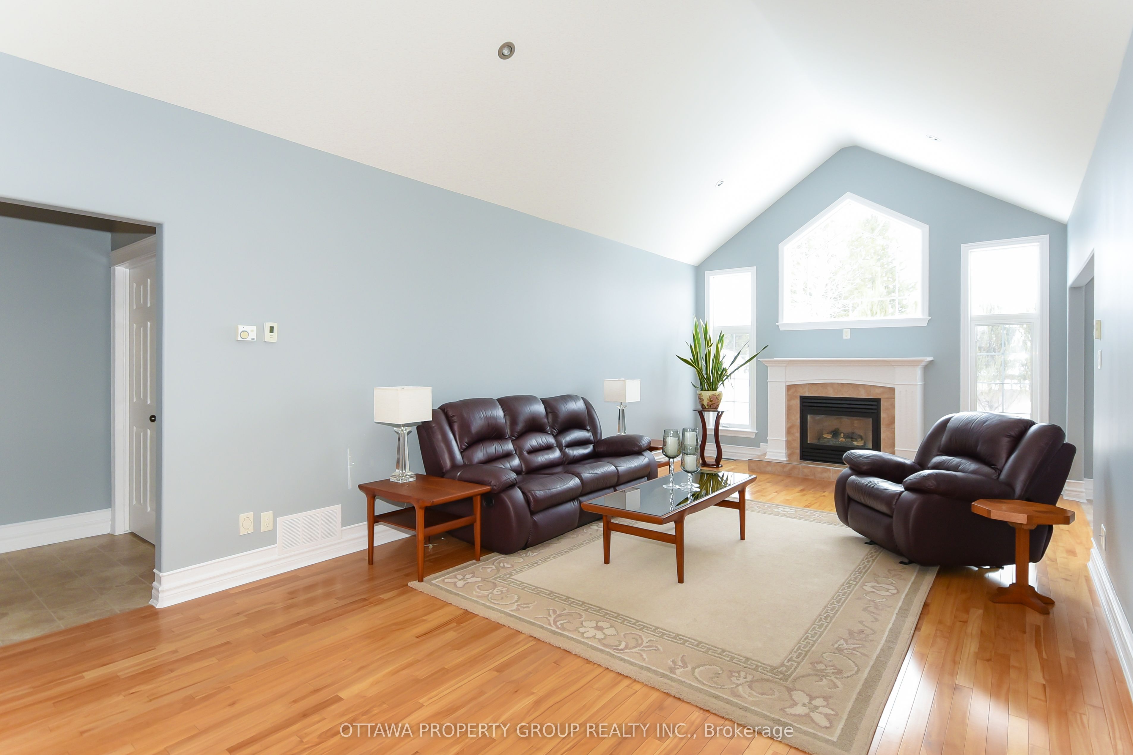 36 De La Rive Drive Property Photo 7