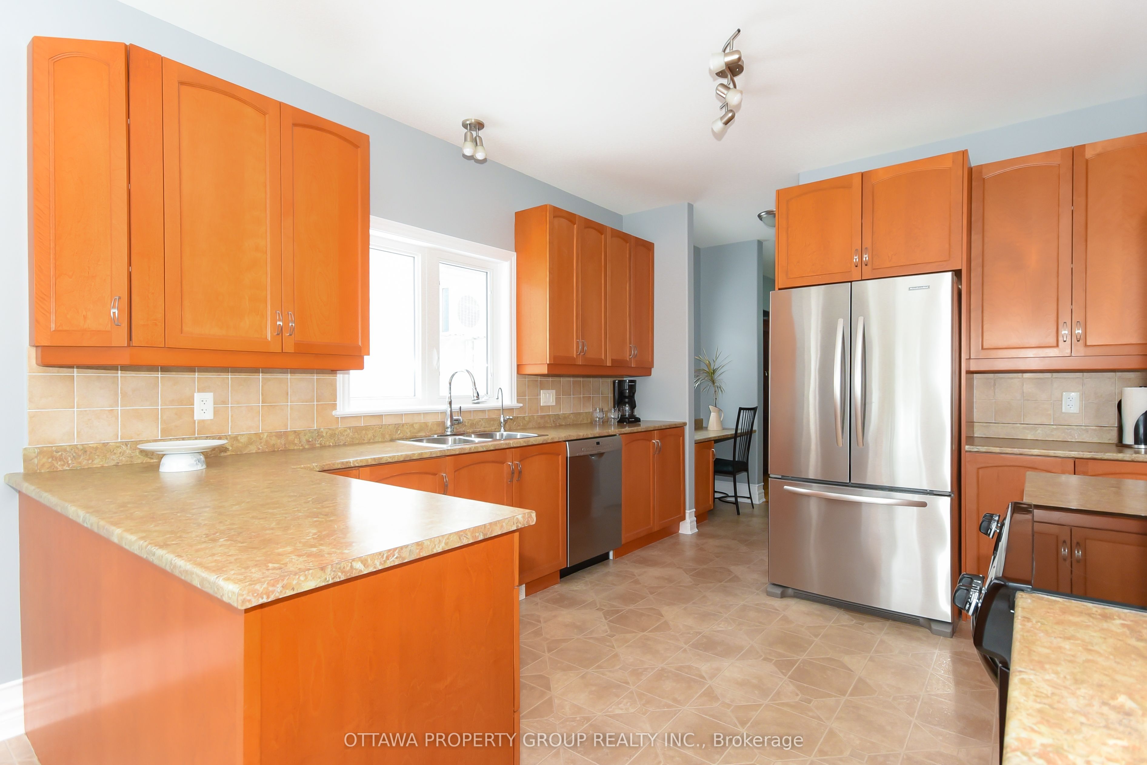 36 De La Rive Drive Property Photo 13