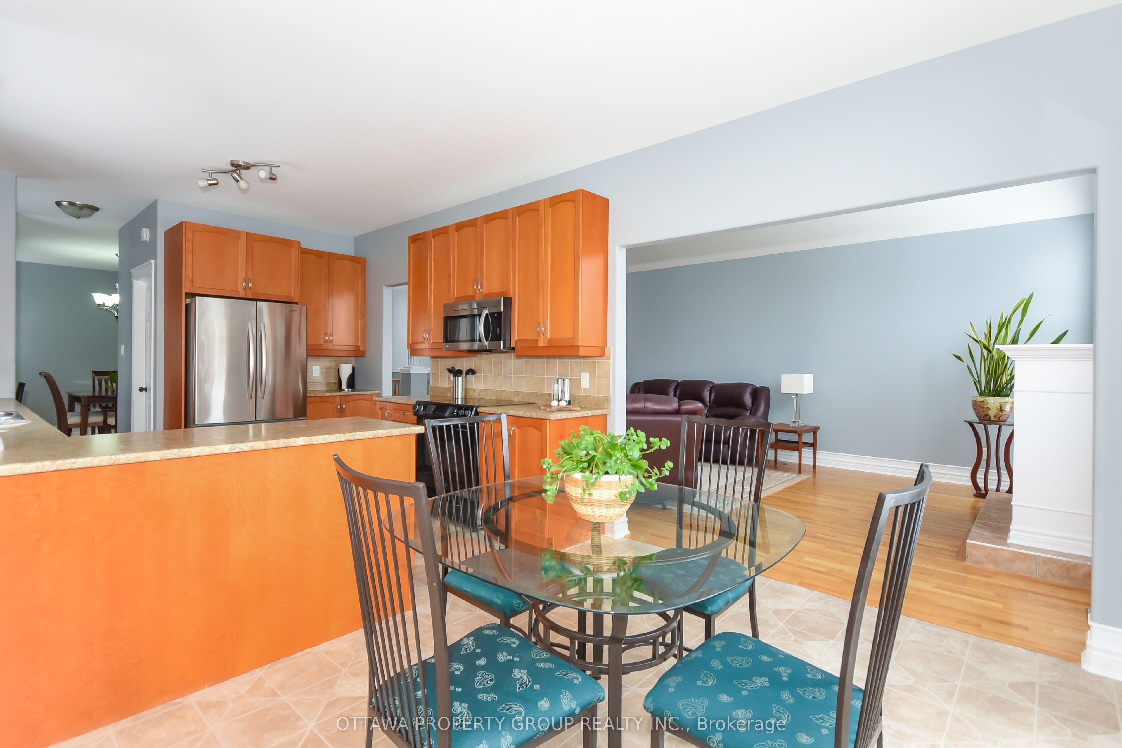 36 De La Rive Drive Property Photo 16