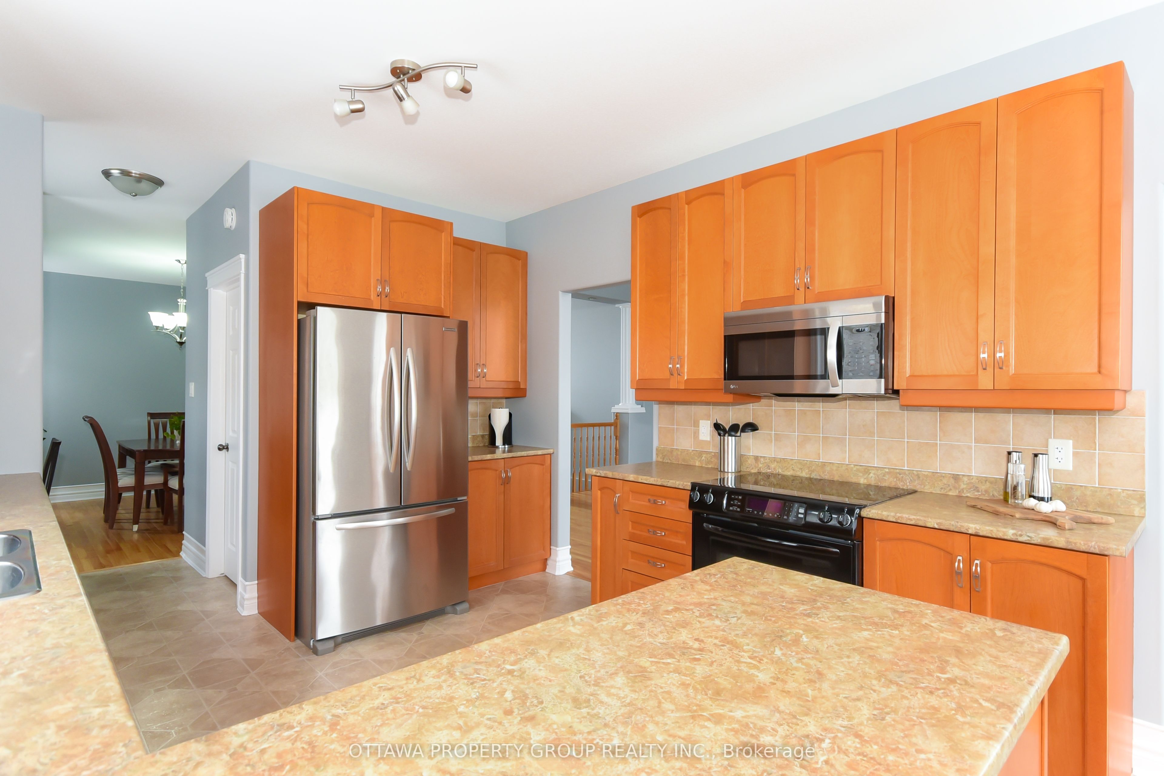 36 De La Rive Drive Property Photo 17