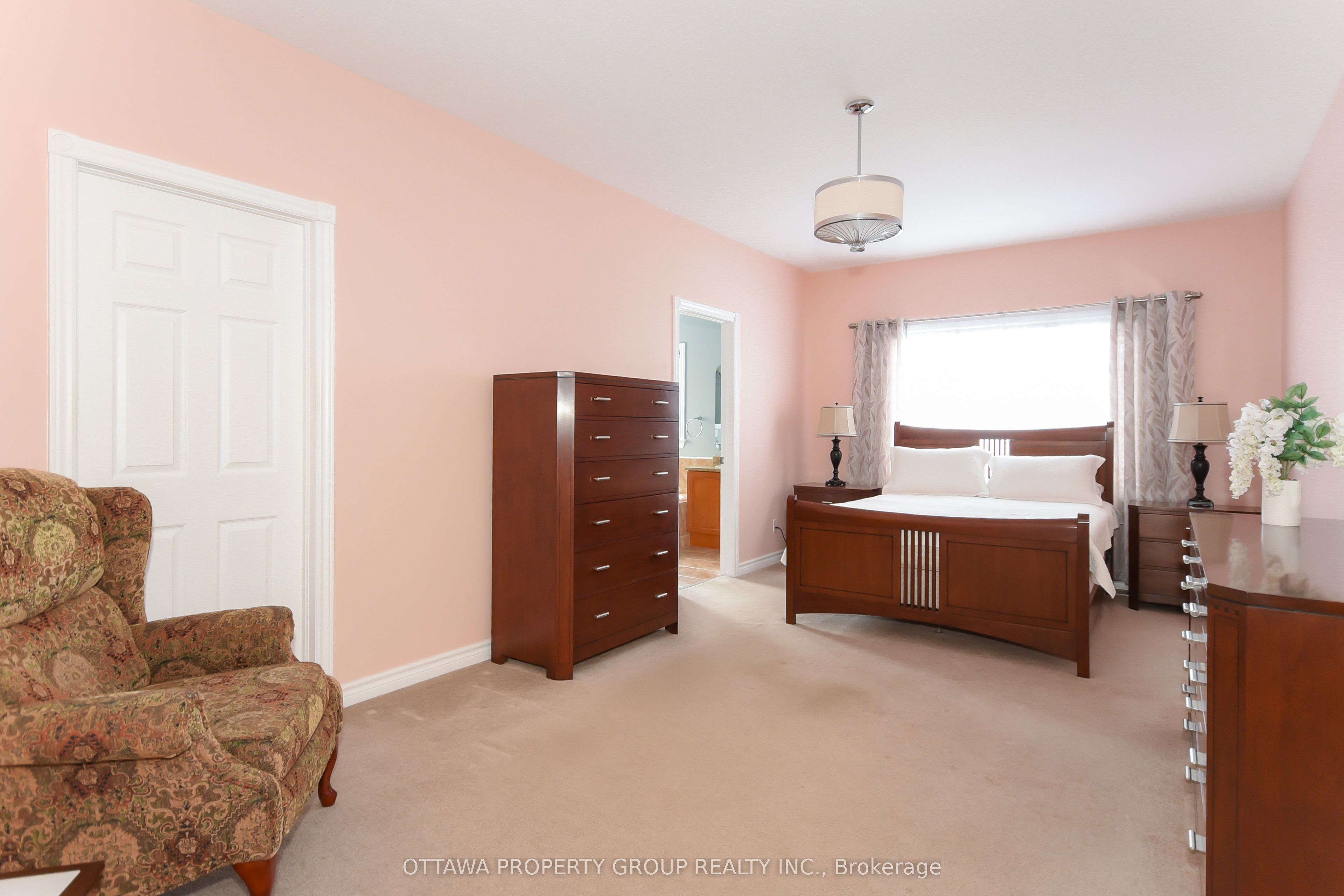 36 De La Rive Drive Property Photo 21