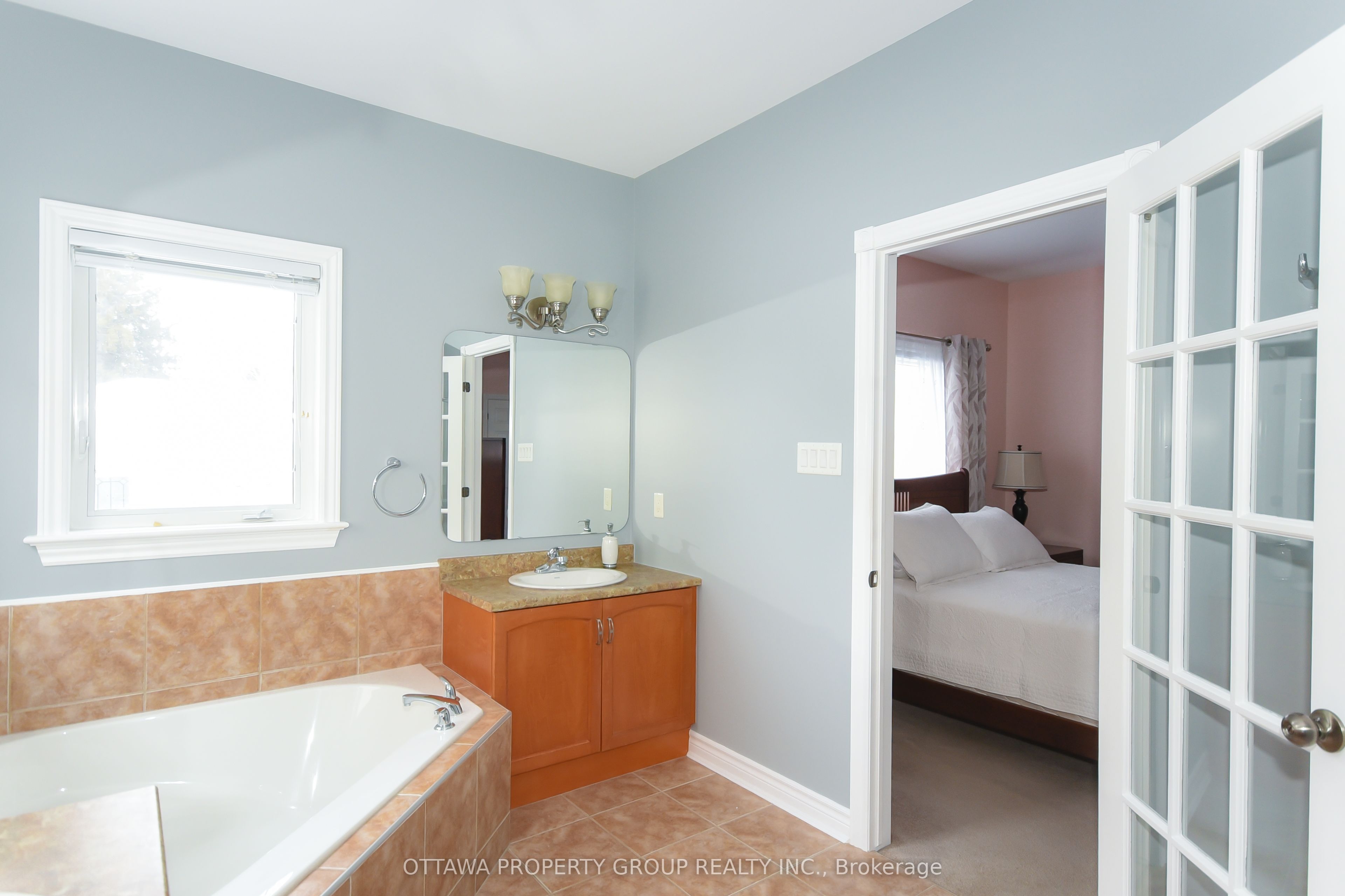 36 De La Rive Drive Property Photo 25