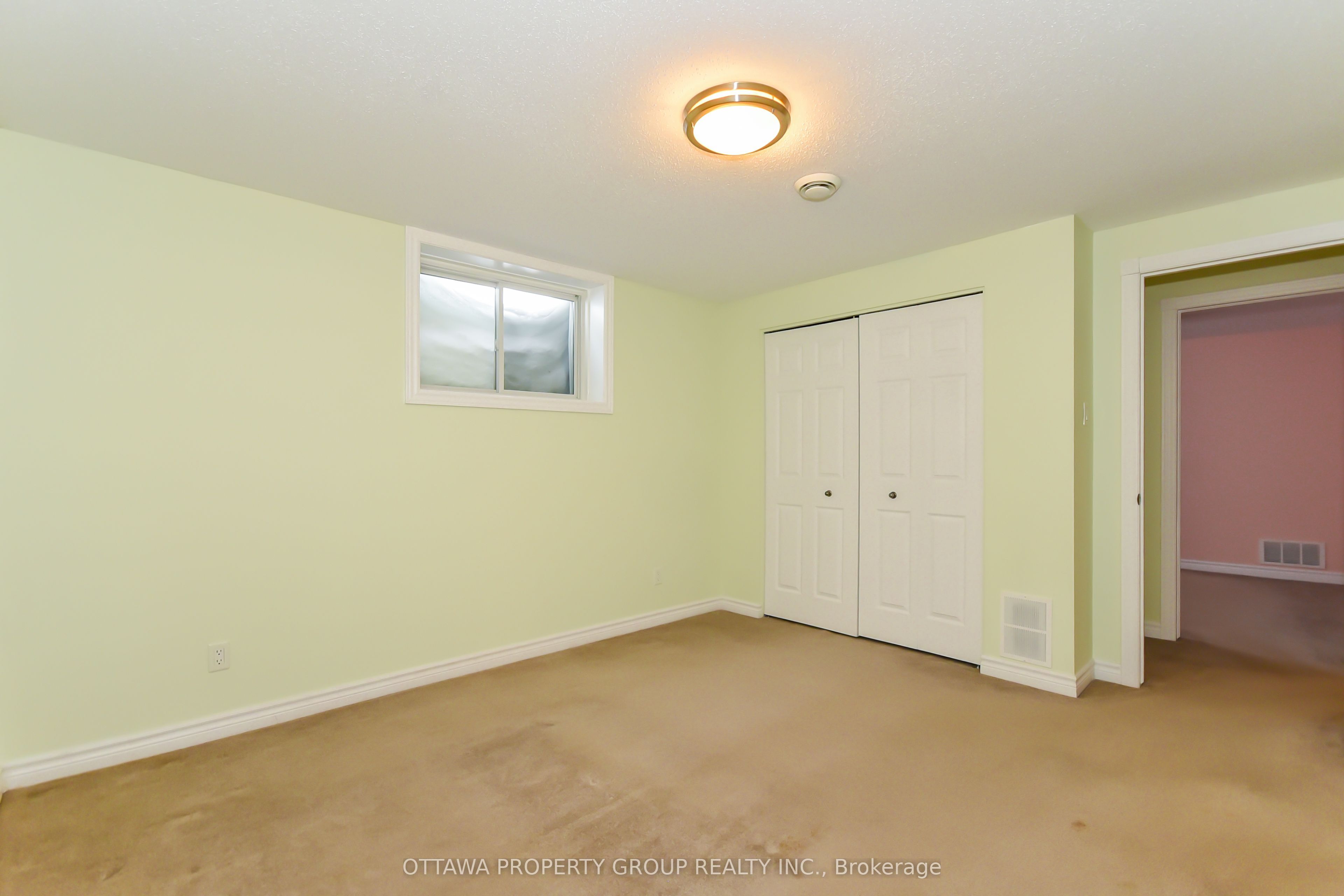 36 De La Rive Drive Property Photo 30