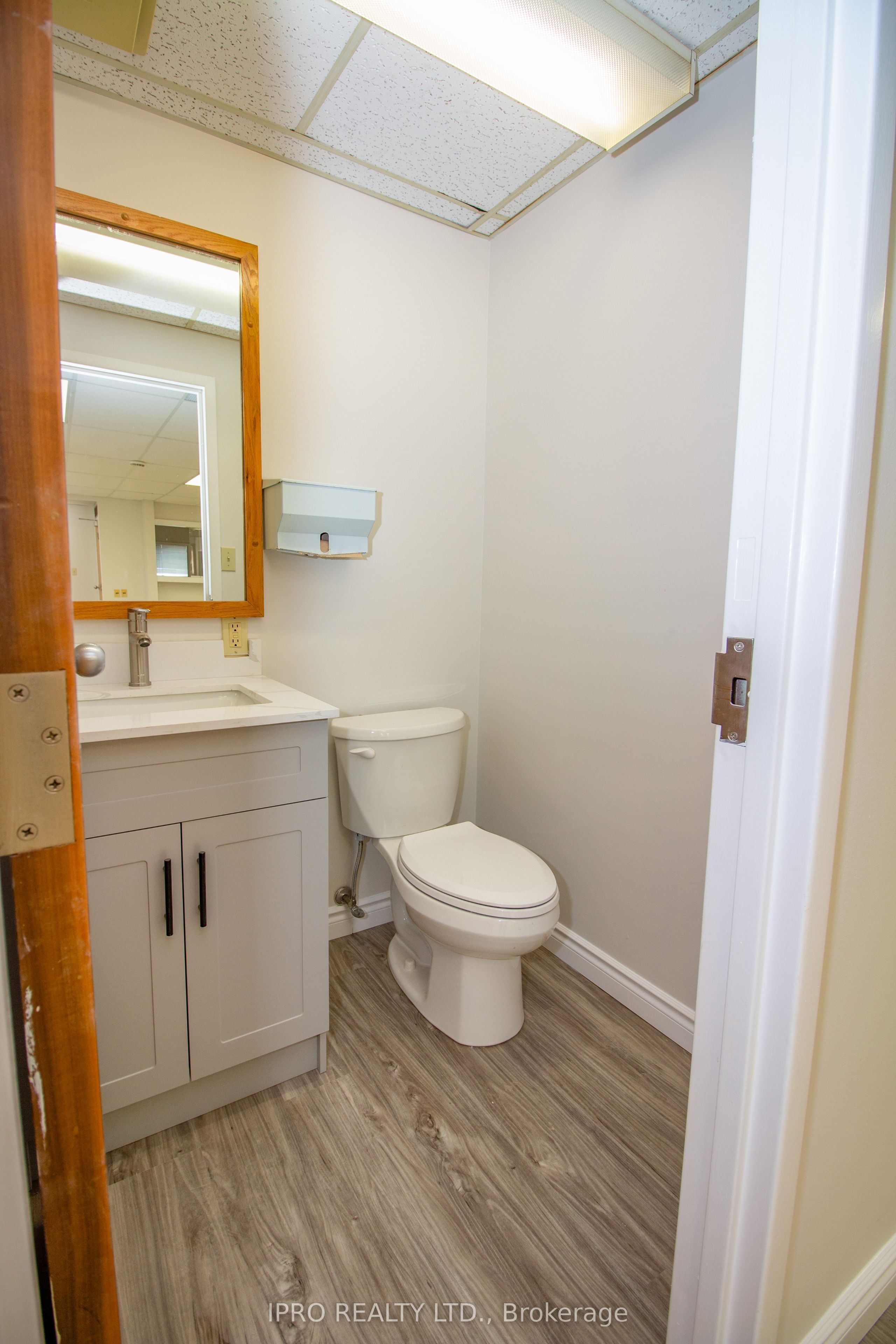 #200 - 662 Concession Street Property Photo 7