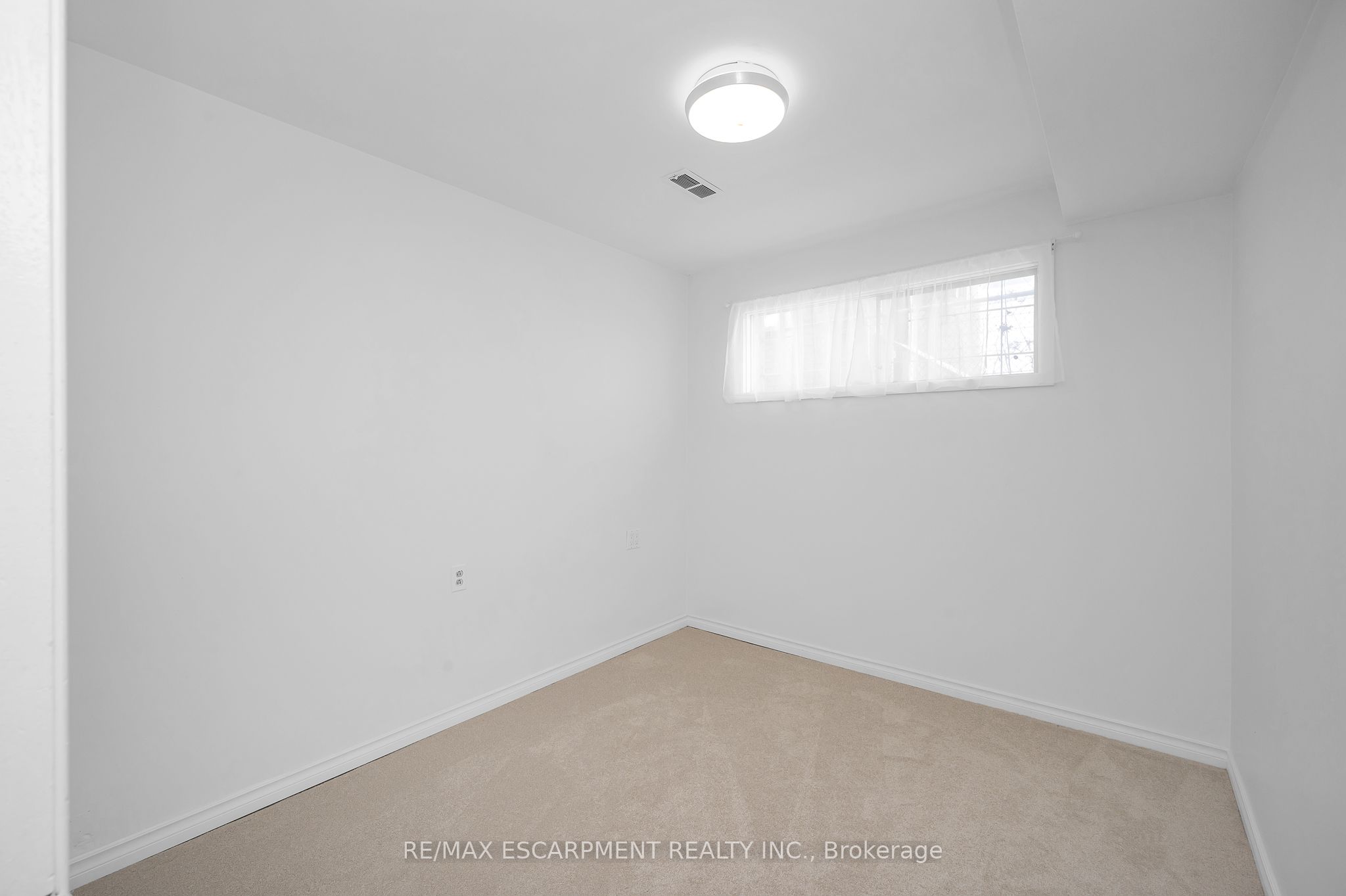 105 Lavina Crescent Property Photo 22
