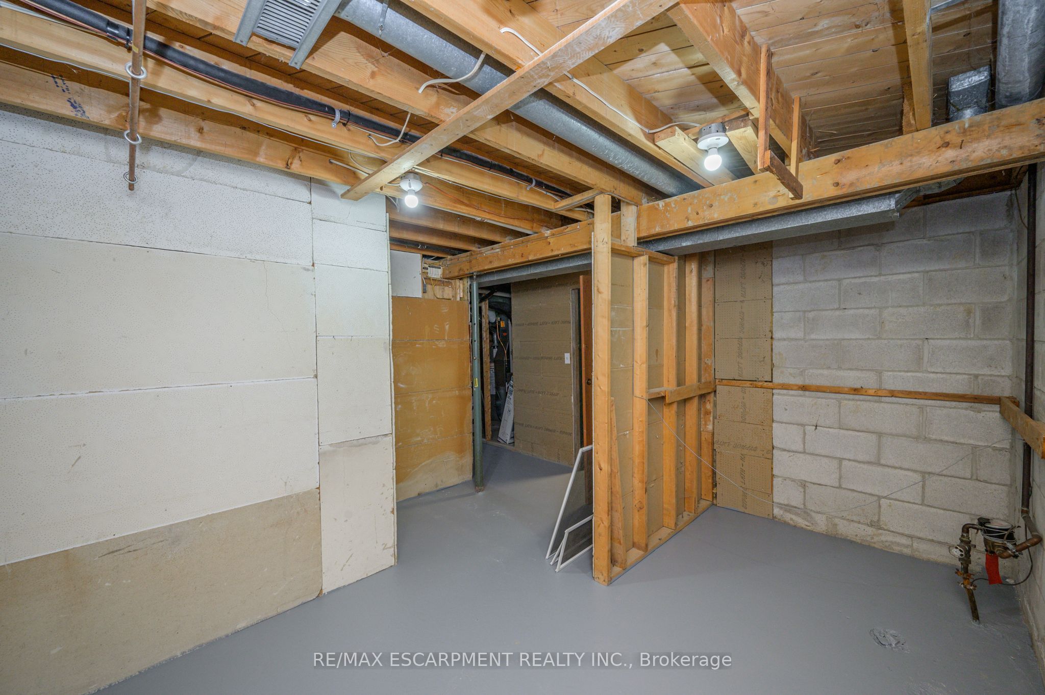 105 Lavina Crescent Property Photo 30