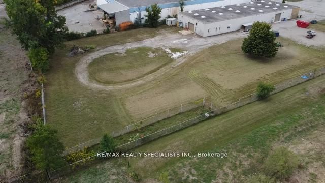 18 Spalding Drive Property Photo 6