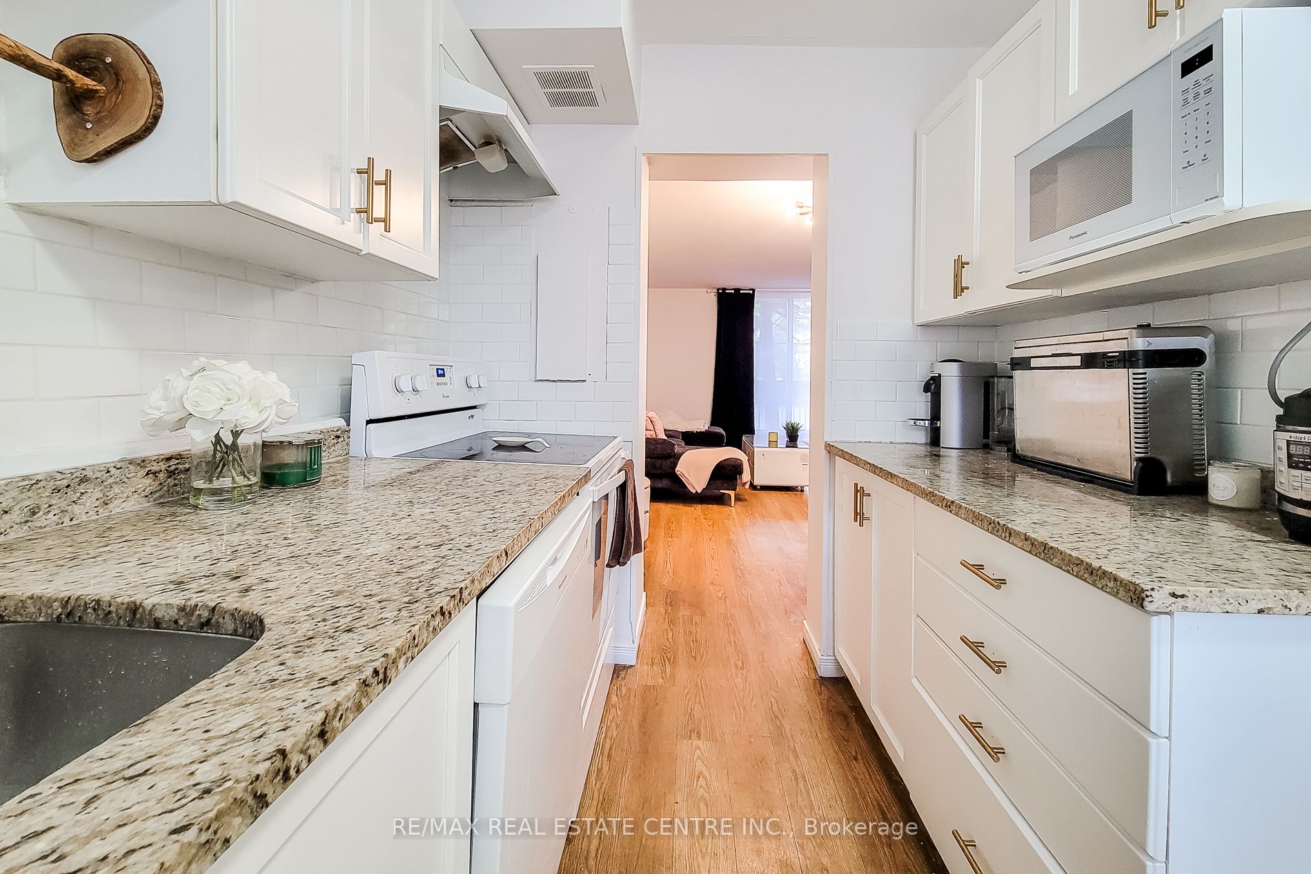 #110 - 350 Quigley Road Property Photo 14