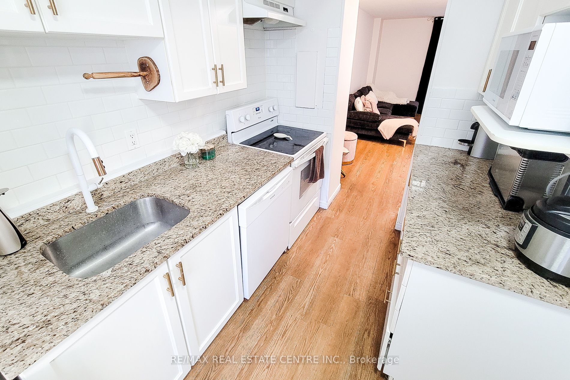 #110 - 350 Quigley Road Property Photo 18