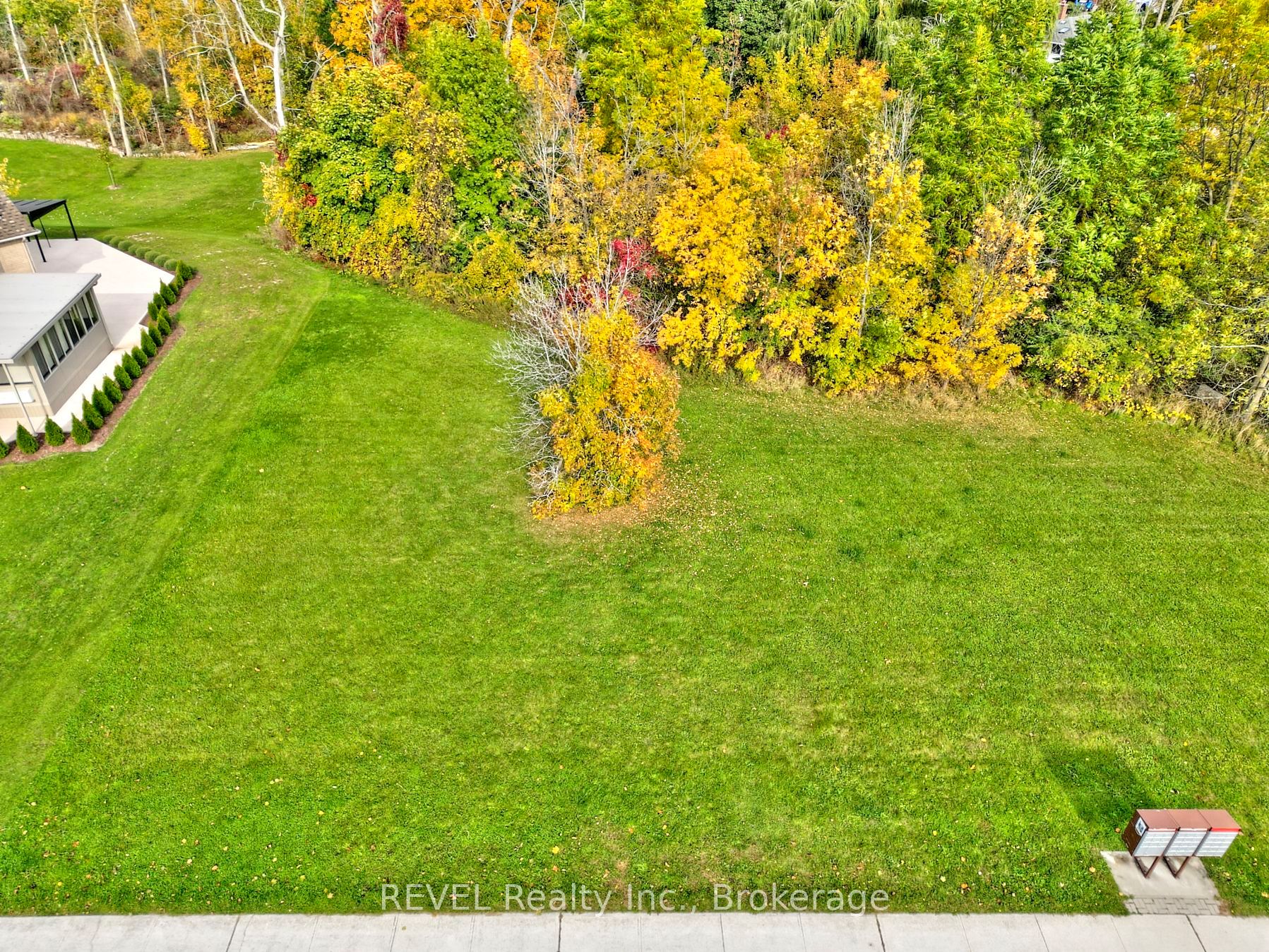55 - 63 Colbeck Drive Property Photo 5