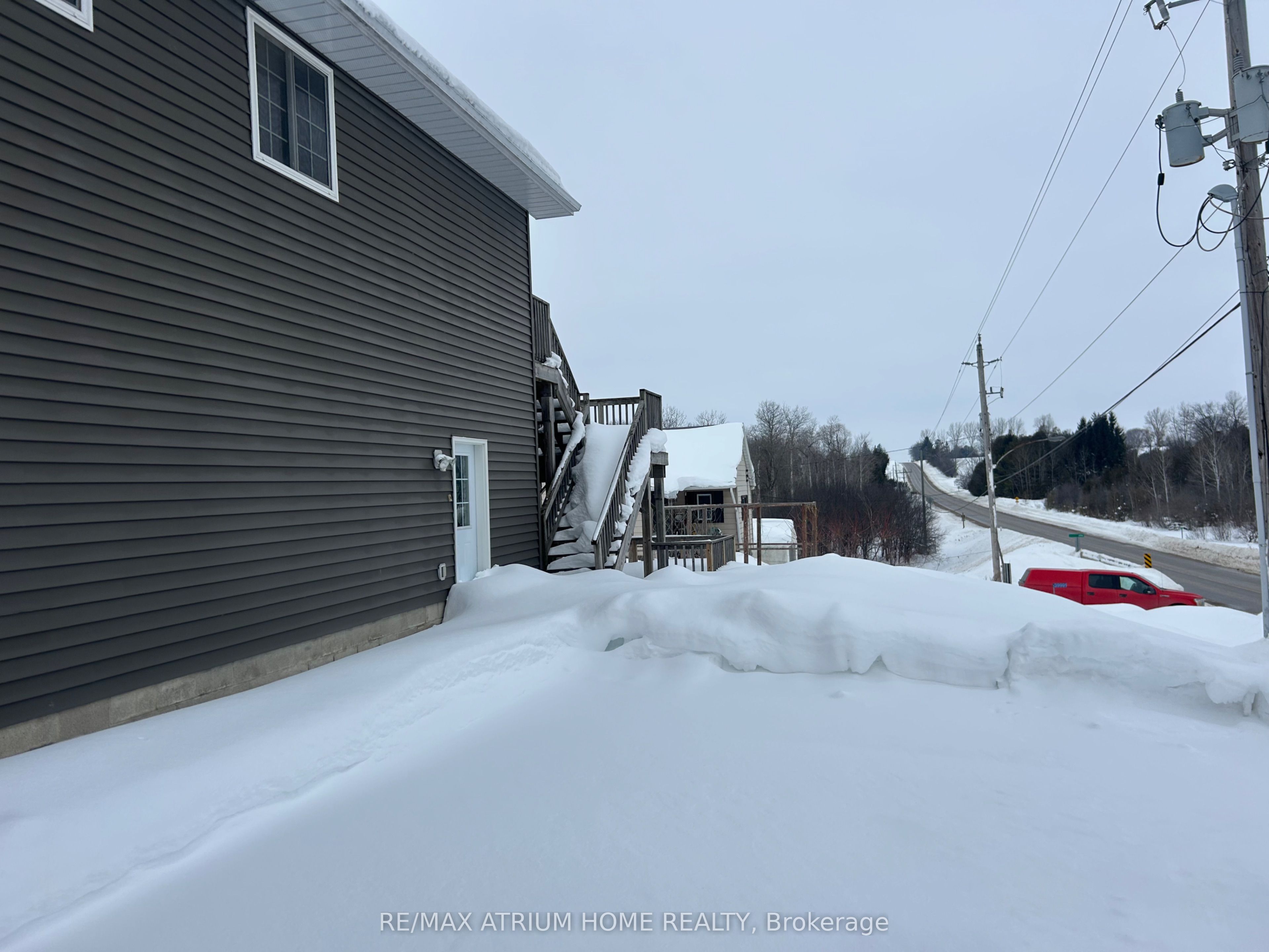 8 Queens Street Property Photo 14
