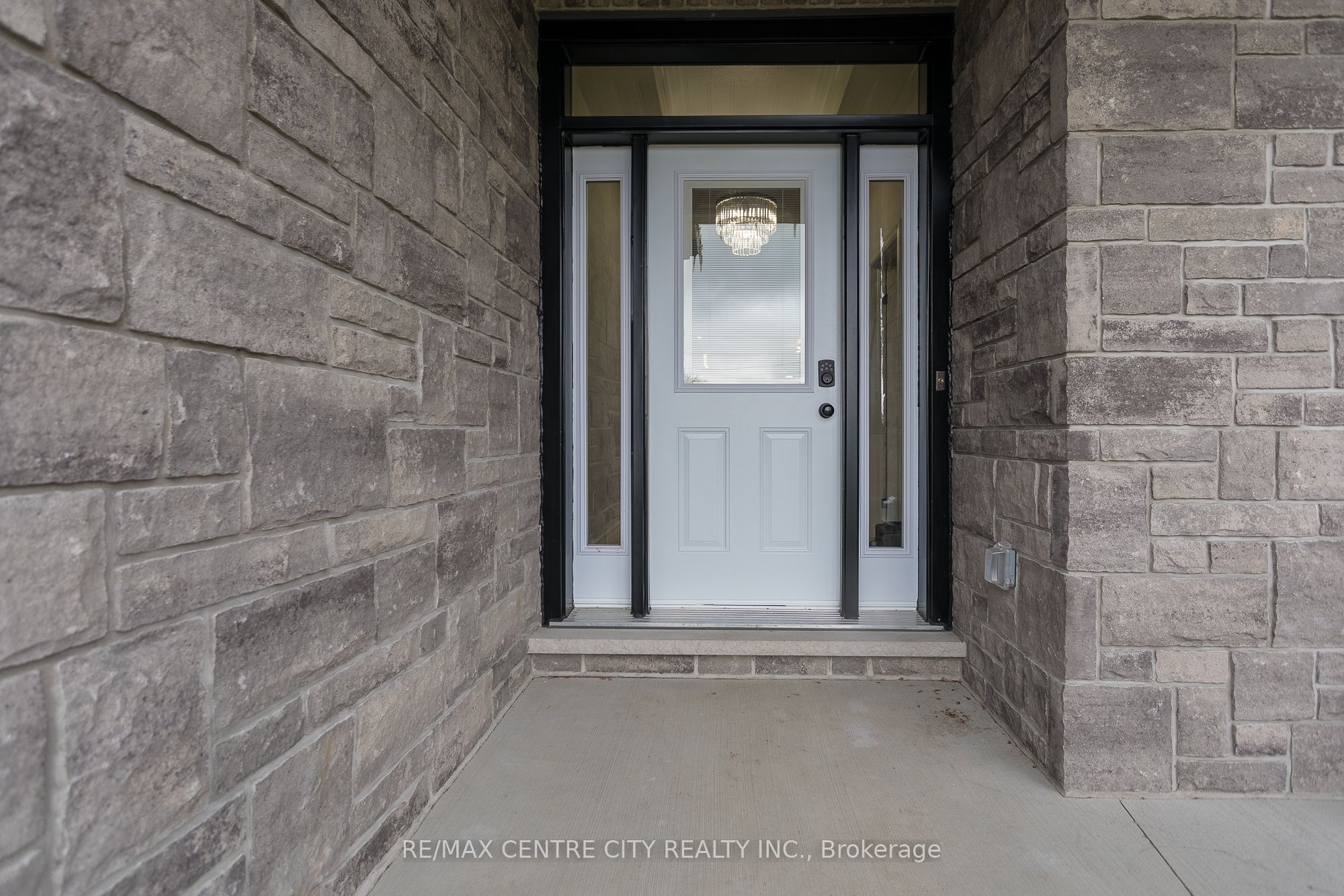 520 Fairground Road Property Photo 2