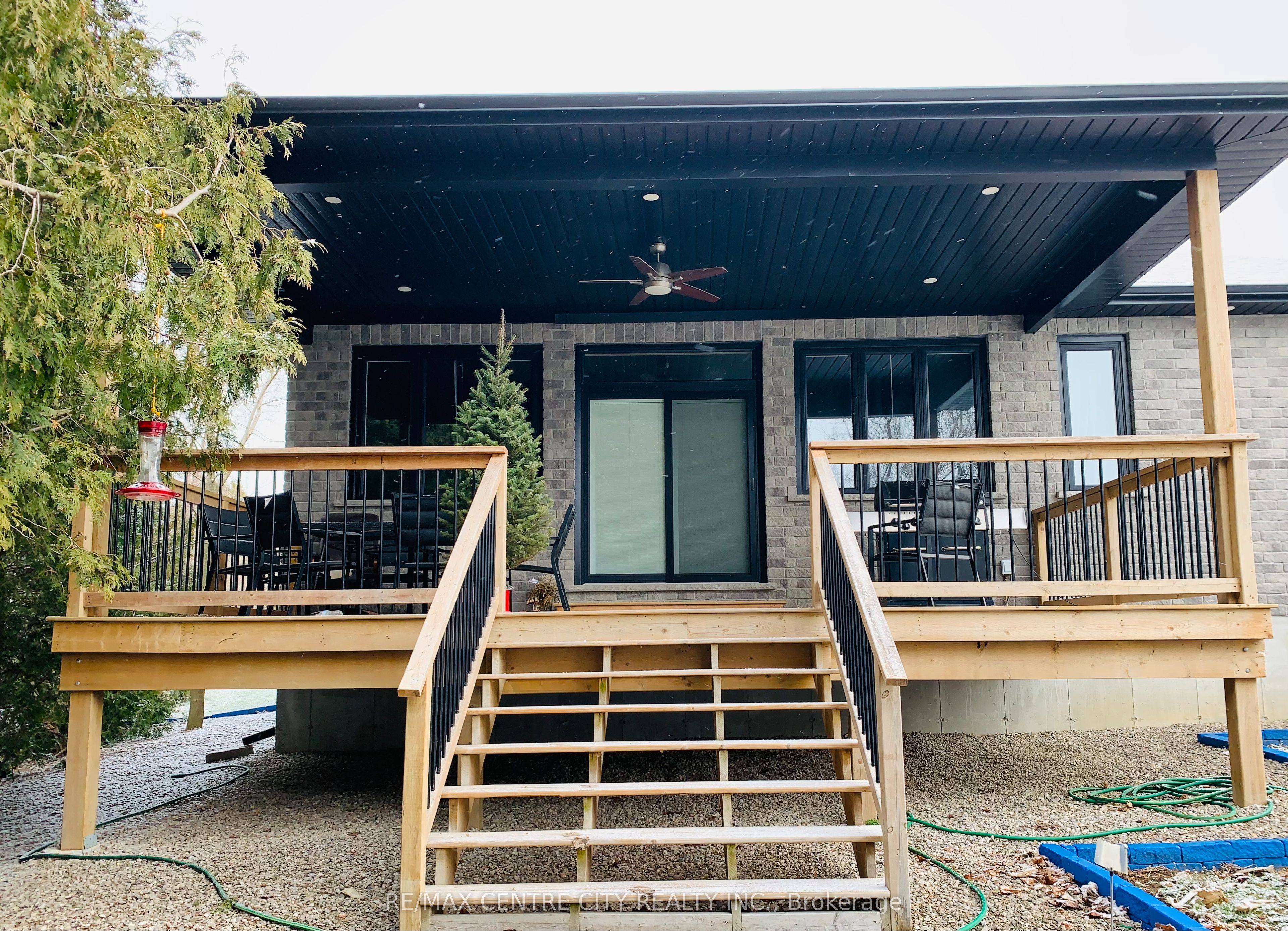 520 Fairground Road Property Photo 18