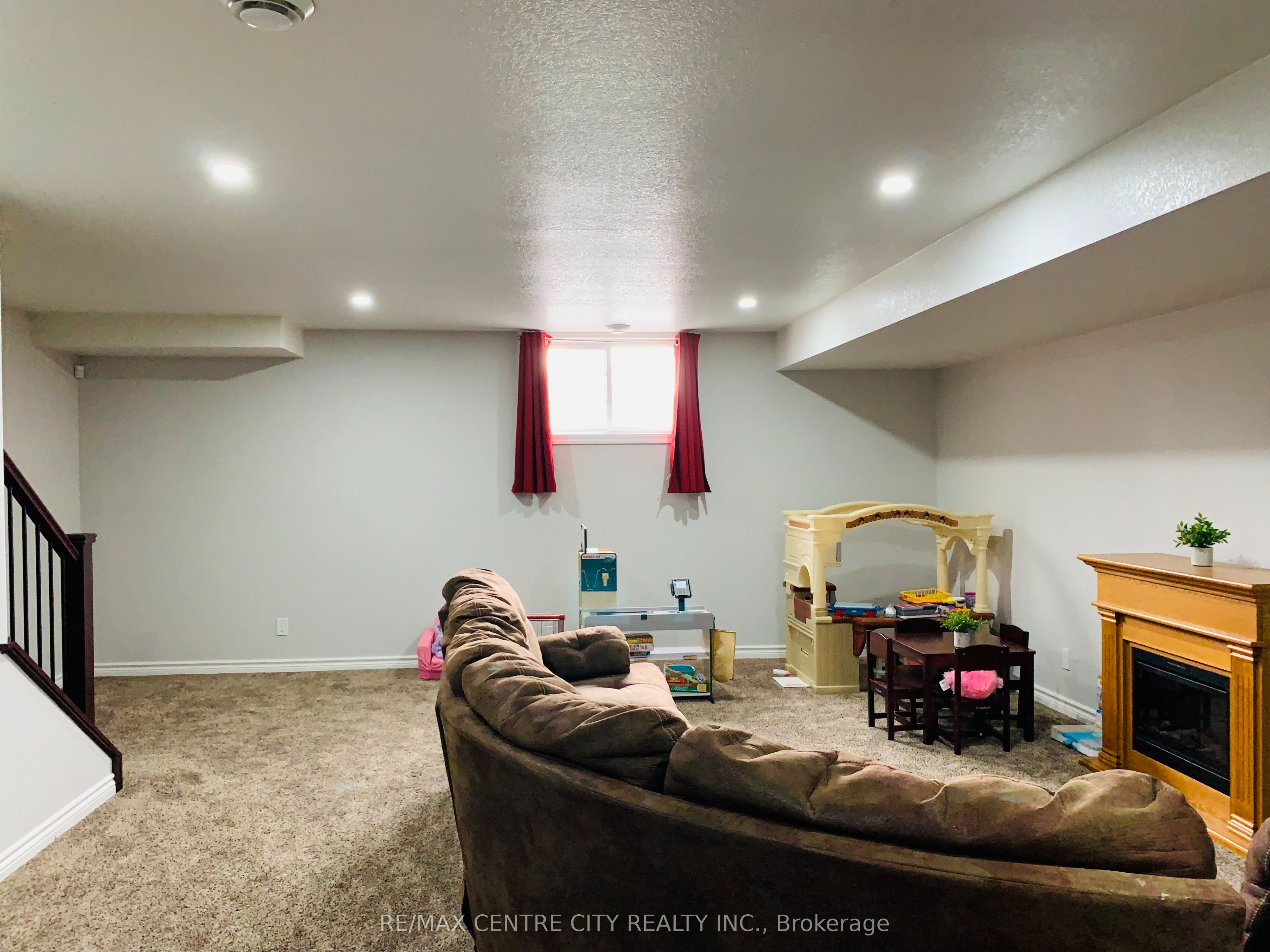 520 Fairground Road Property Photo 35