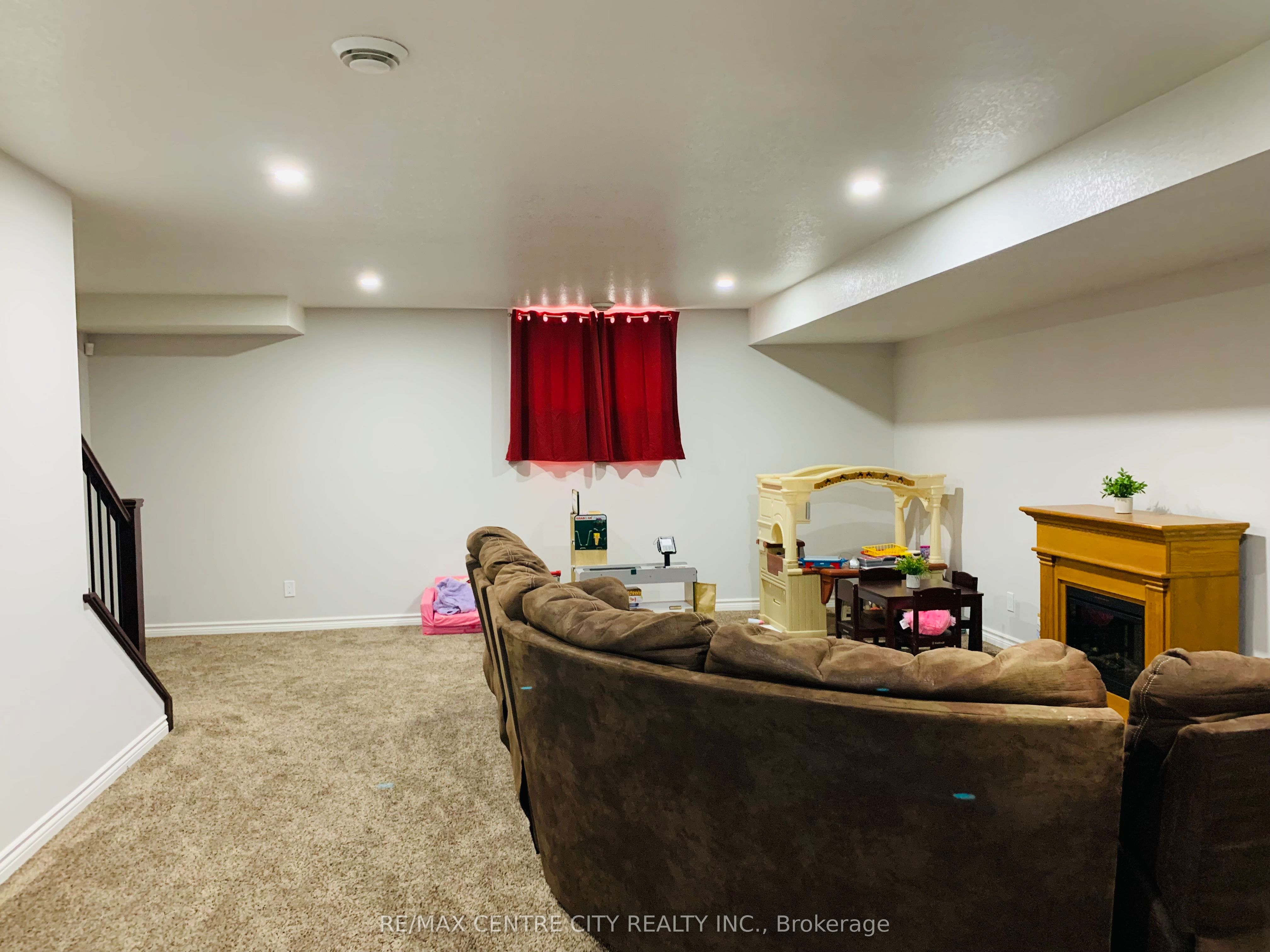 520 Fairground Road Property Photo 37